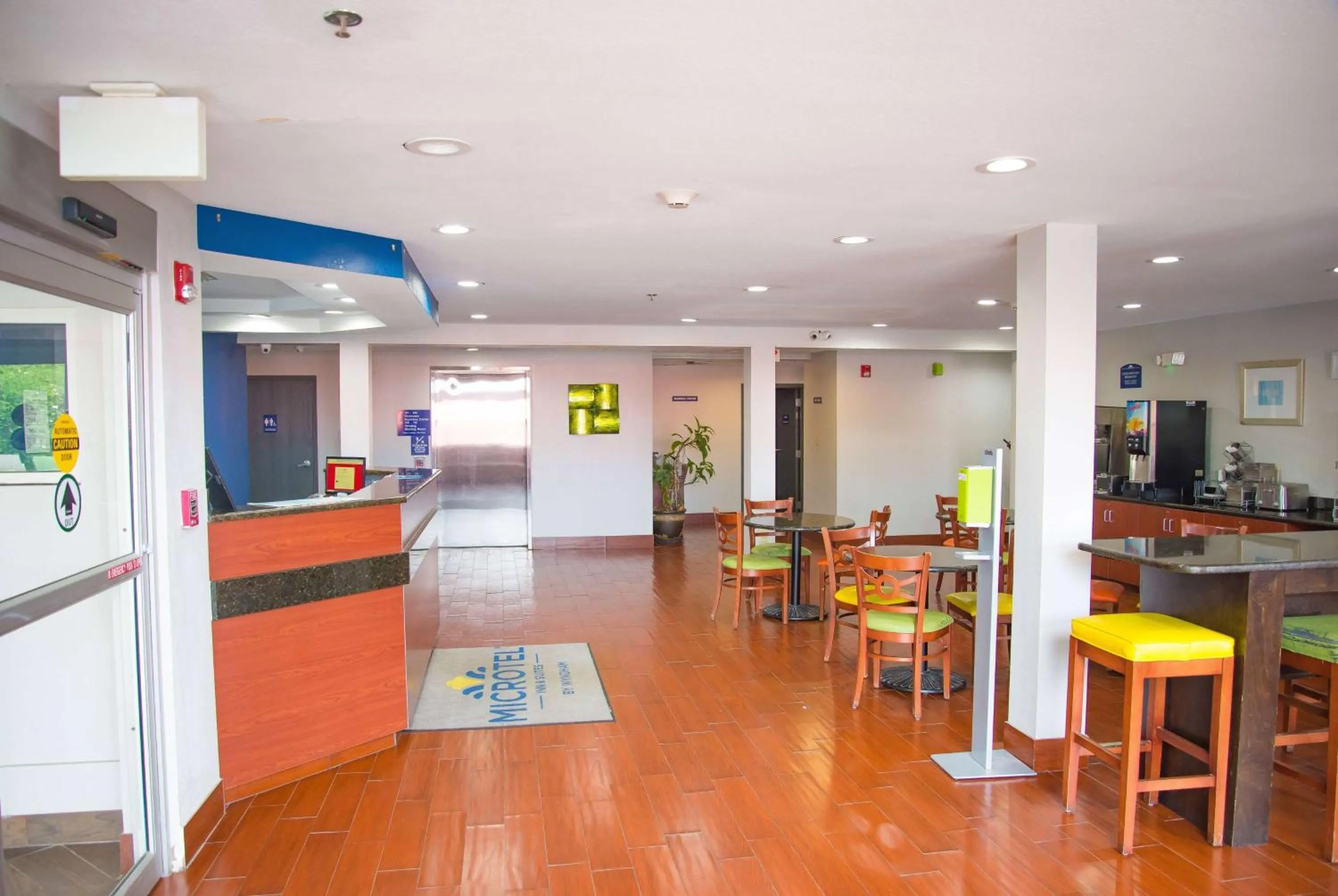 Lobby or reception in Microtel Inn & Suites by Wyndham Daphne