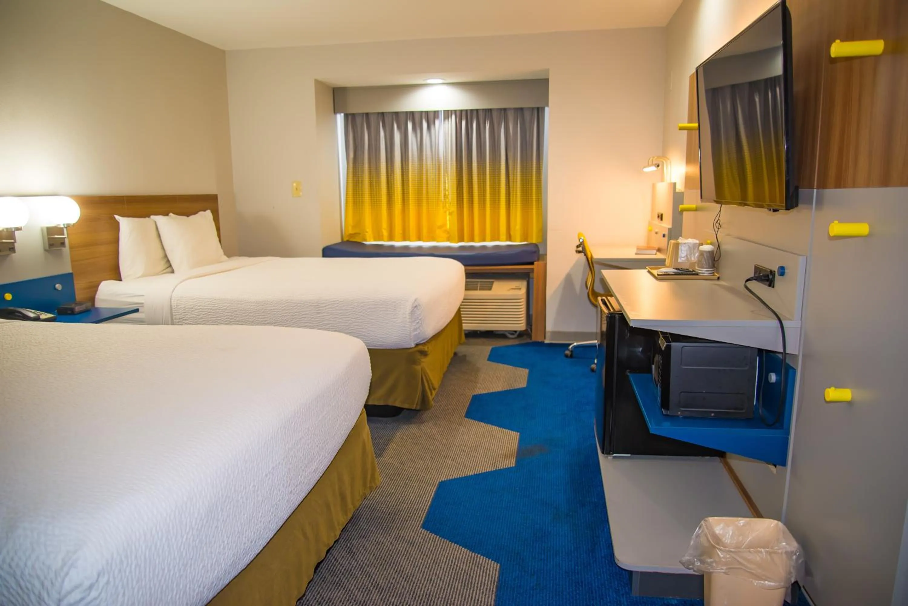 Bedroom, Bed in Microtel Inn & Suites by Wyndham Daphne