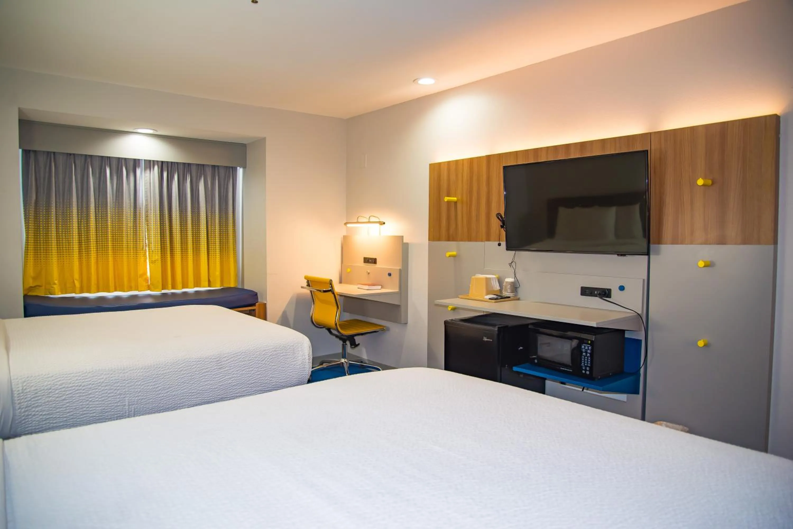 Bedroom, Bed in Microtel Inn & Suites by Wyndham Daphne