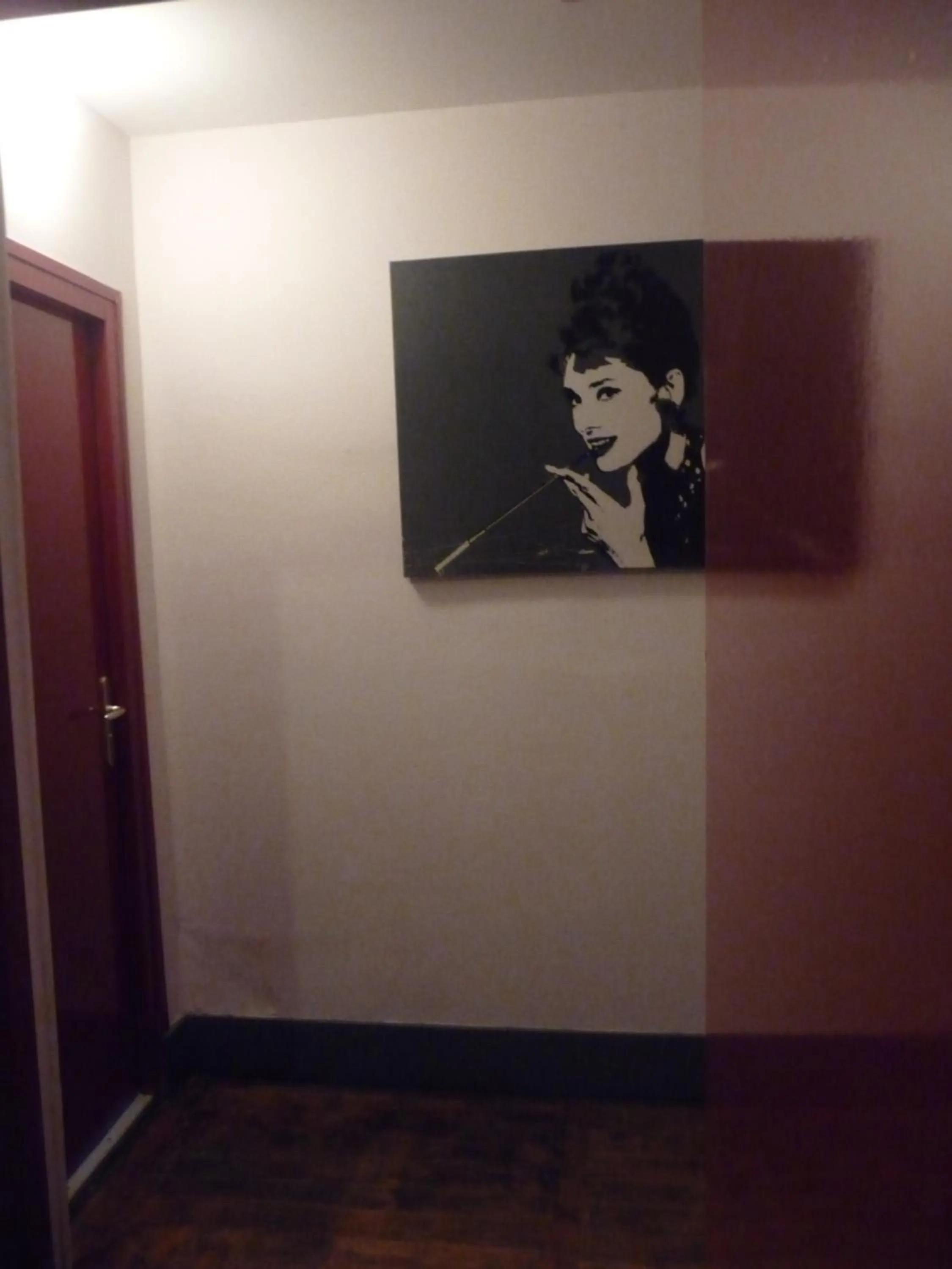 Decorative detail in Hôtel du Commerce