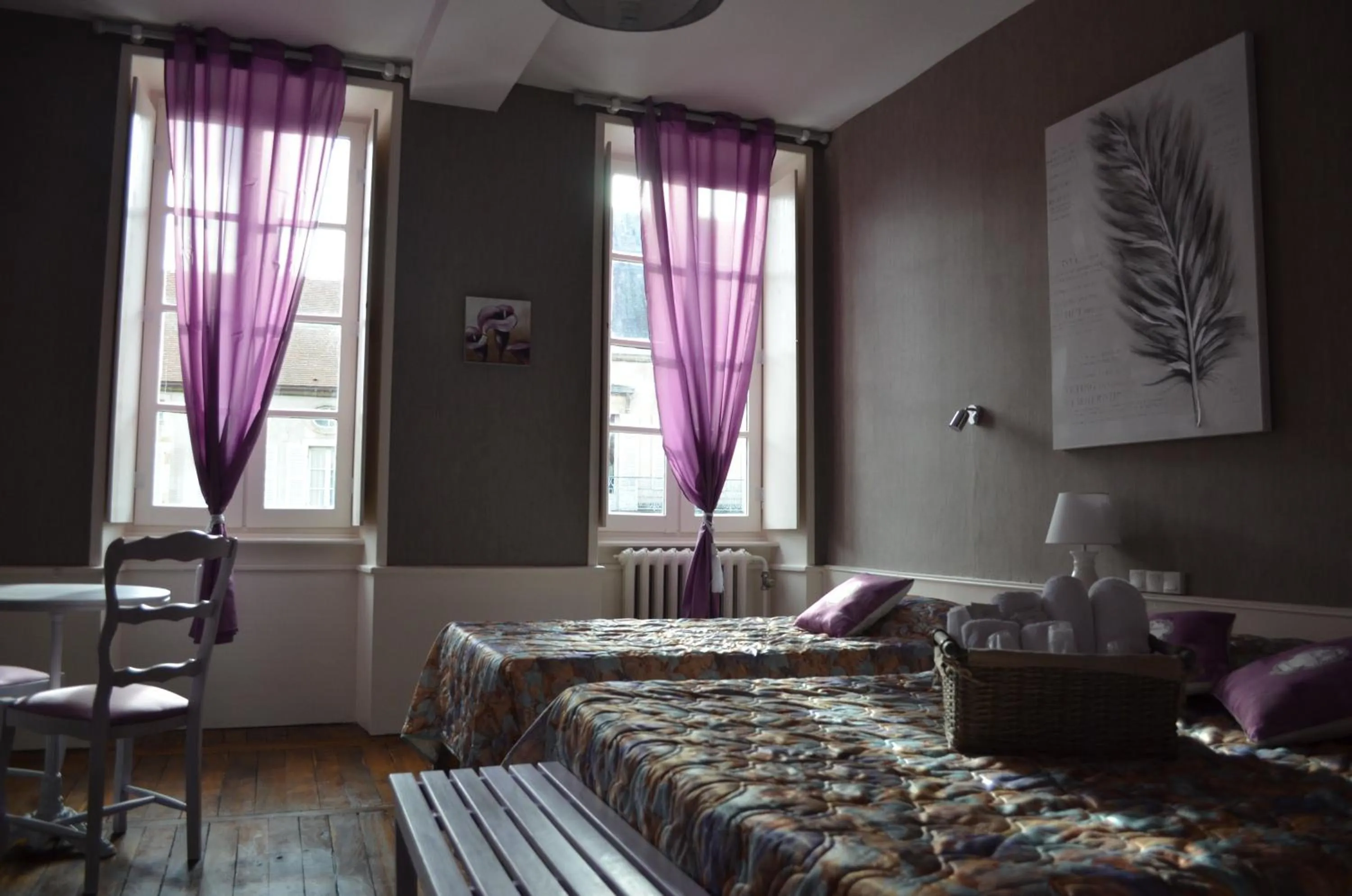 Day, Bed in Hôtel du Commerce