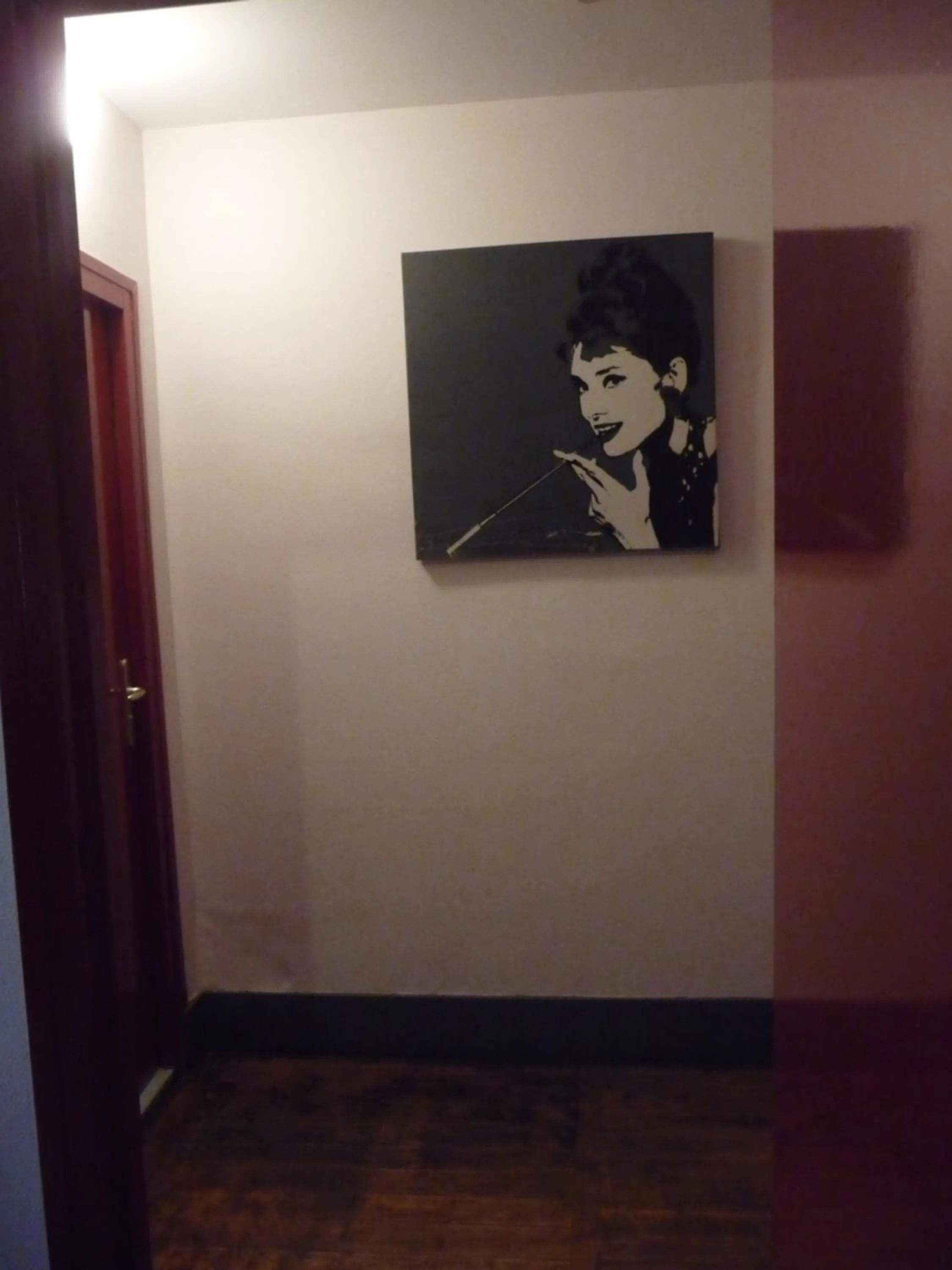 Decorative detail in Hôtel du Commerce