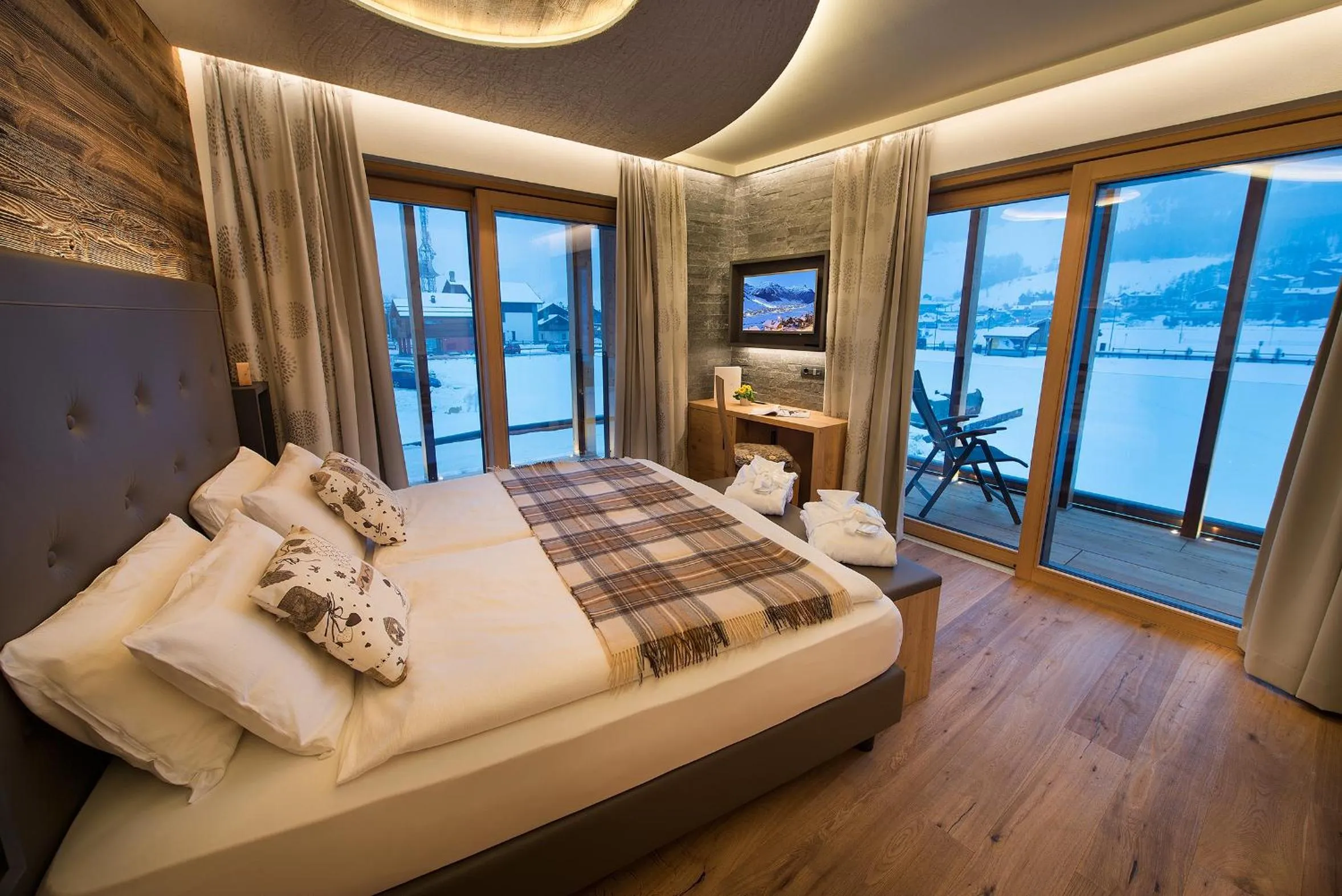 Bedroom, Bed in Hotel Roberta Alpine Adults only