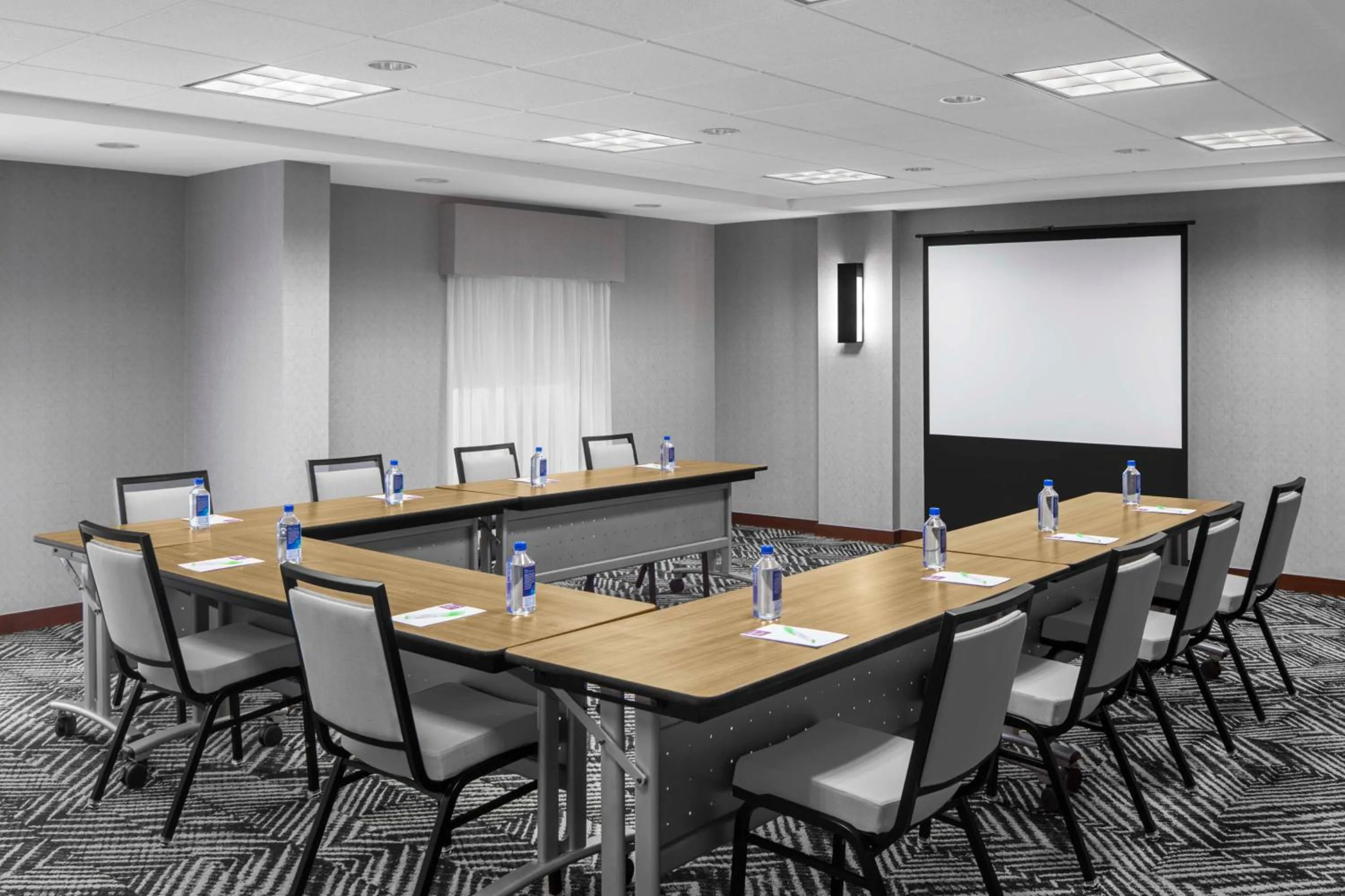 Meeting/conference room in Hyatt Place Boston/Braintree