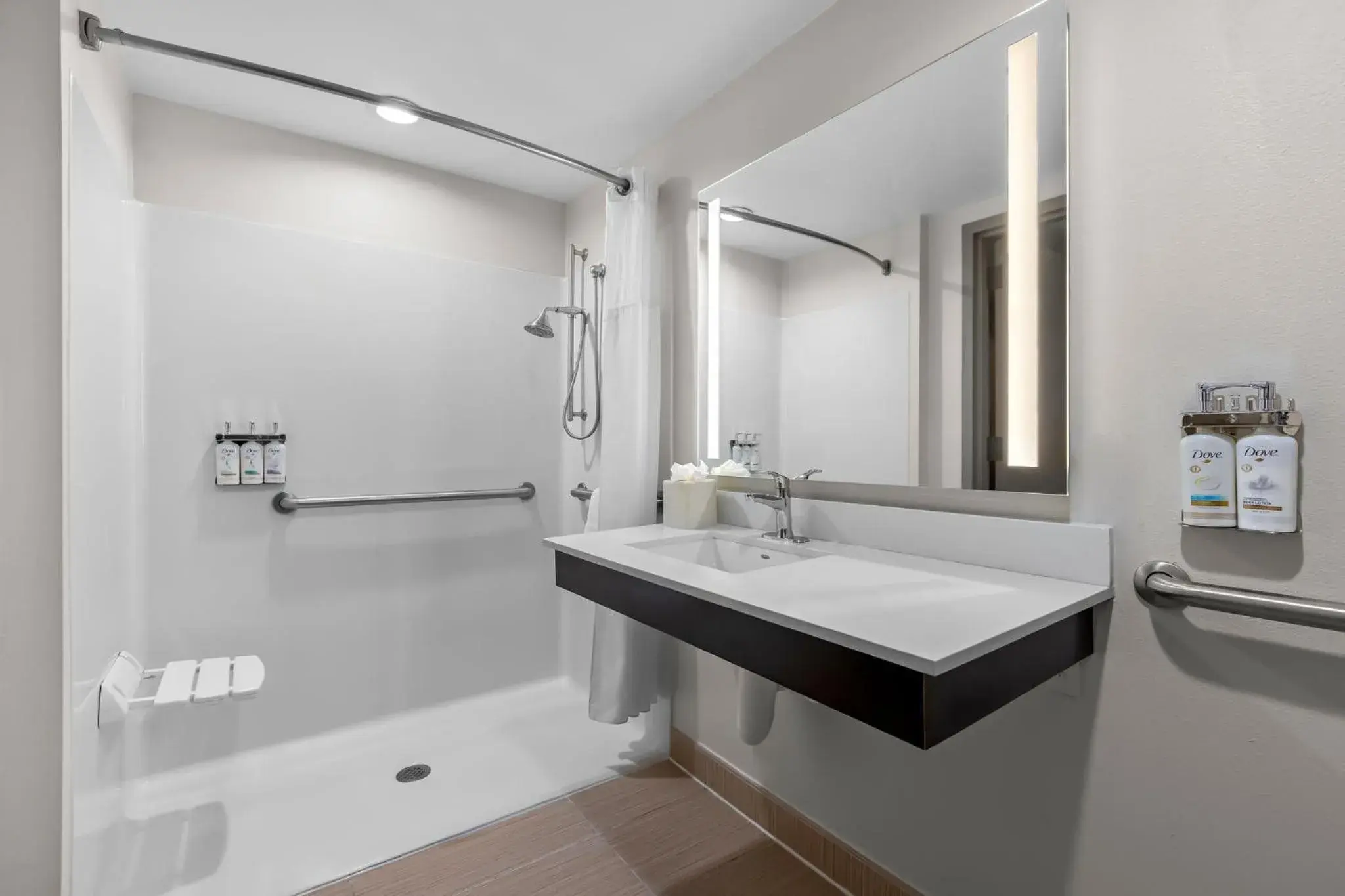 Standard King Room with Mobility Accessible Roll-In Shower in Holiday Inn Express Princeton Southeast by IHG Standard King Room with Mobility Accessible Roll-In Shower in Holiday Inn Express Princeton Southeast by IHG