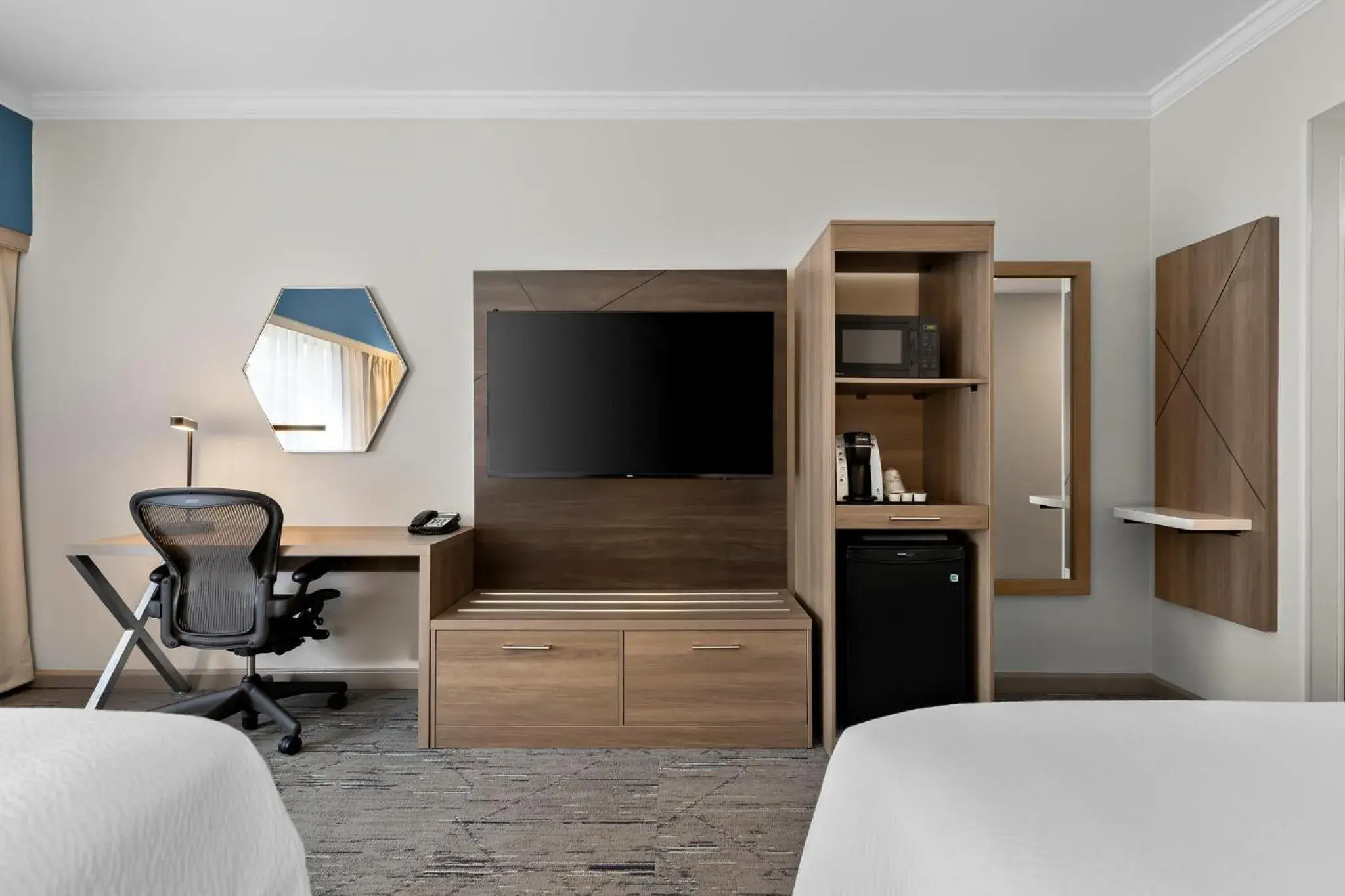 Standard Room with Two Queen Beds in Holiday Inn Express Princeton Southeast by IHG Standard Room with Two Queen Beds in Holiday Inn Express Princeton Southeast by IHG