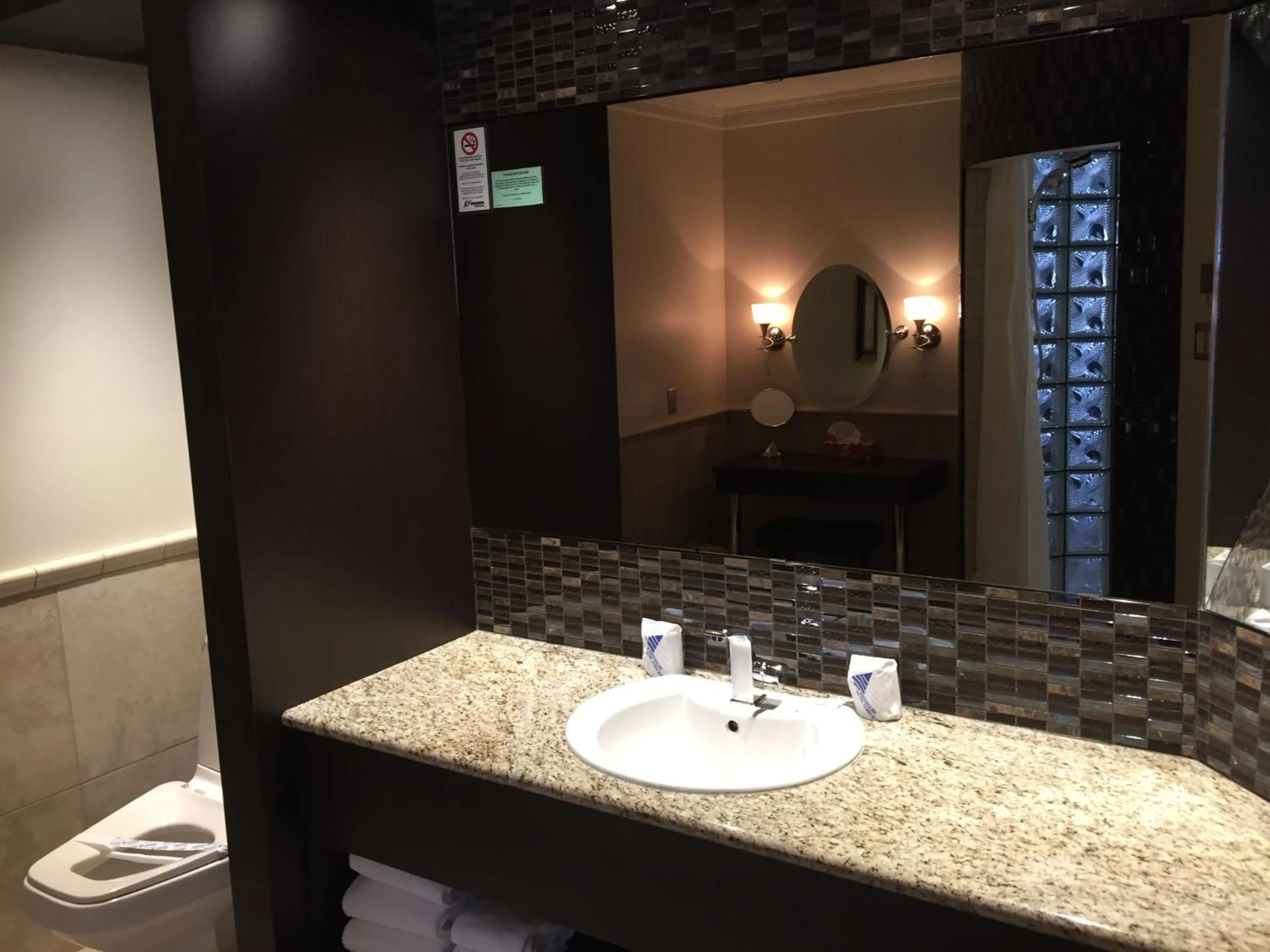 Bathroom in Amosphère Complexe