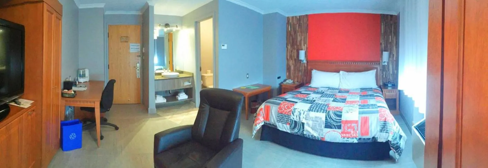 Bed in Amosphère Complexe