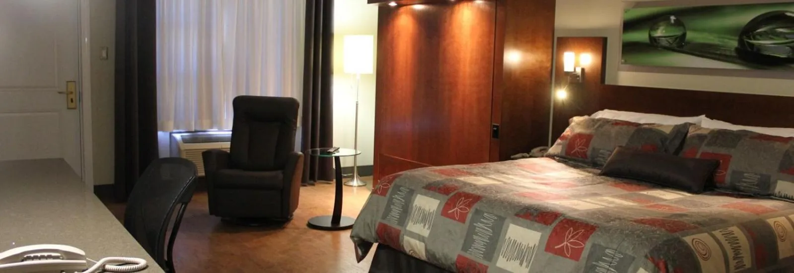 Bed in Amosphère Complexe