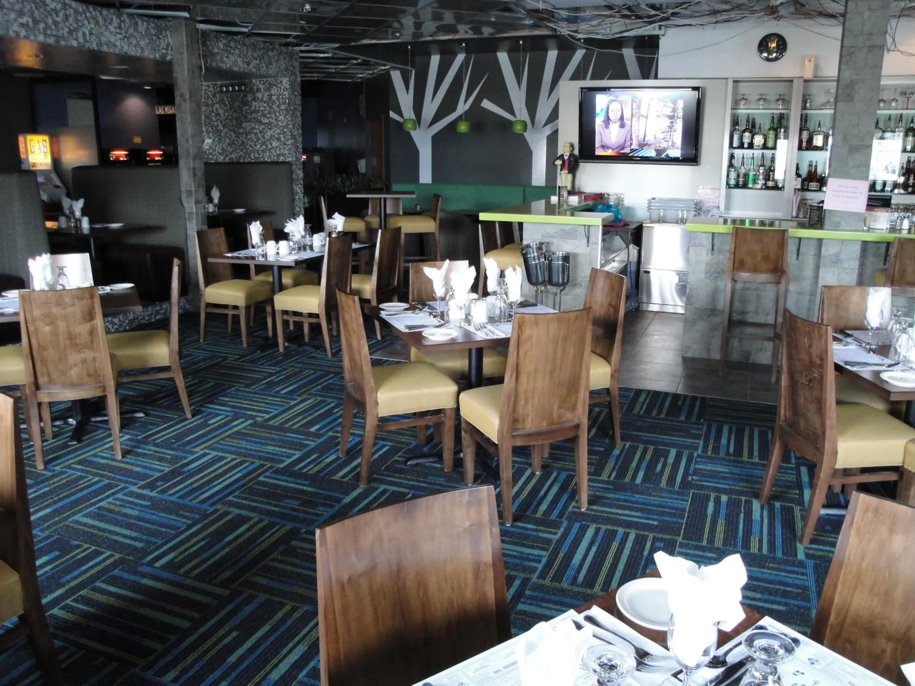 Restaurant/places to eat in Amosphère Complexe