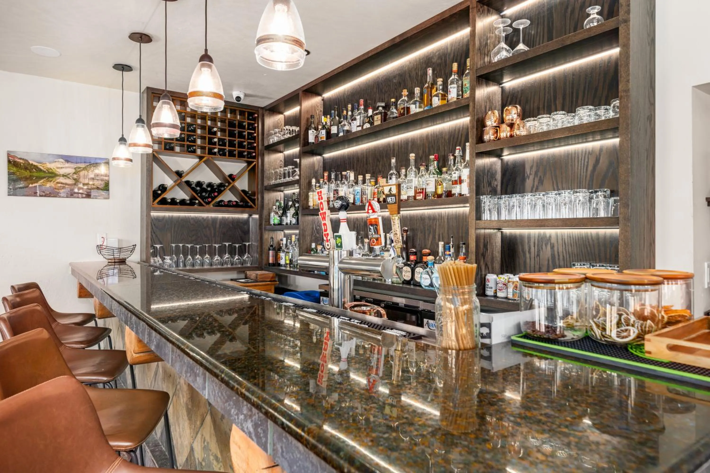 Lounge or bar in Chipeta Lodge