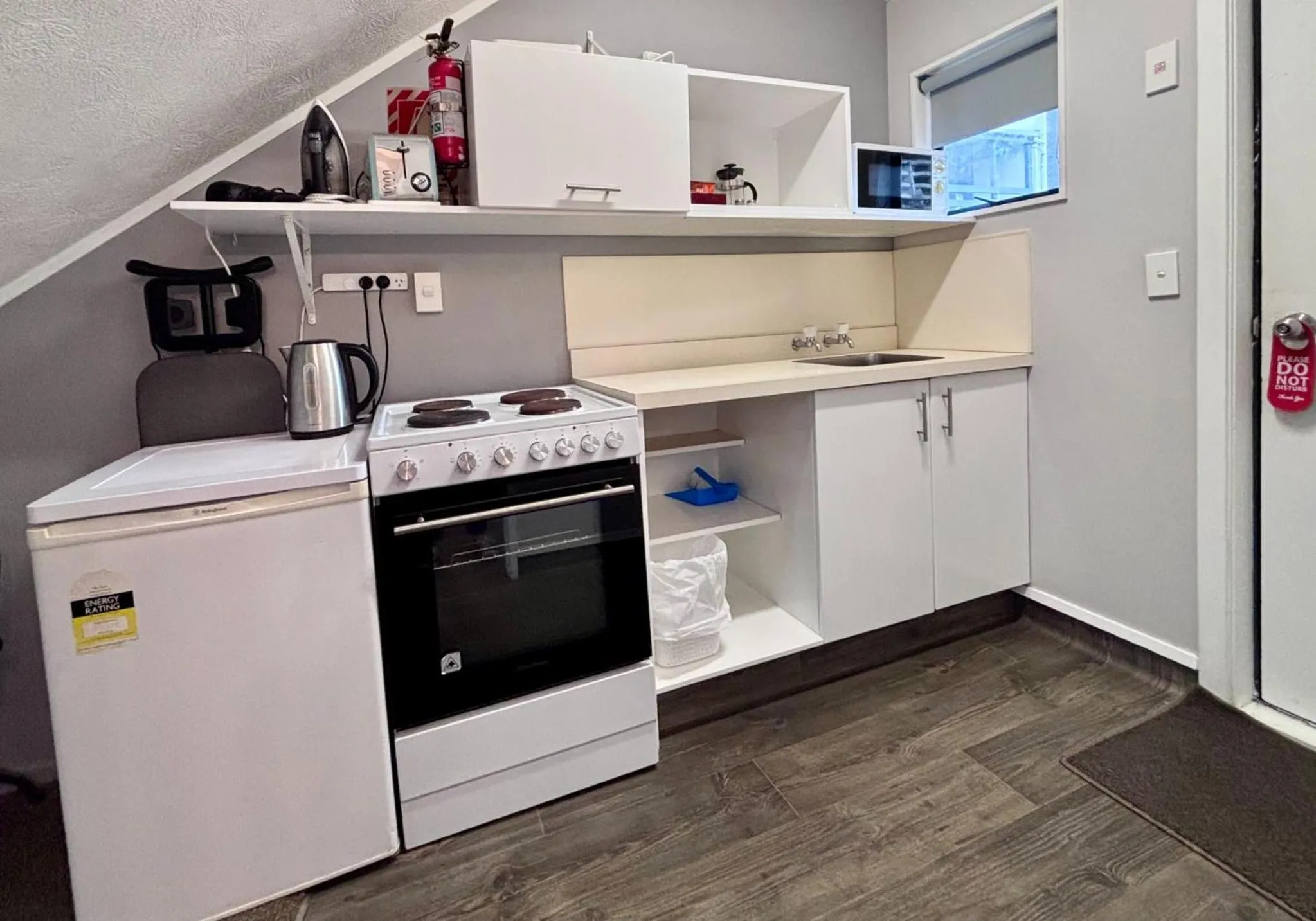 Kitchen or kitchenette in Wrights by the Sea Motel