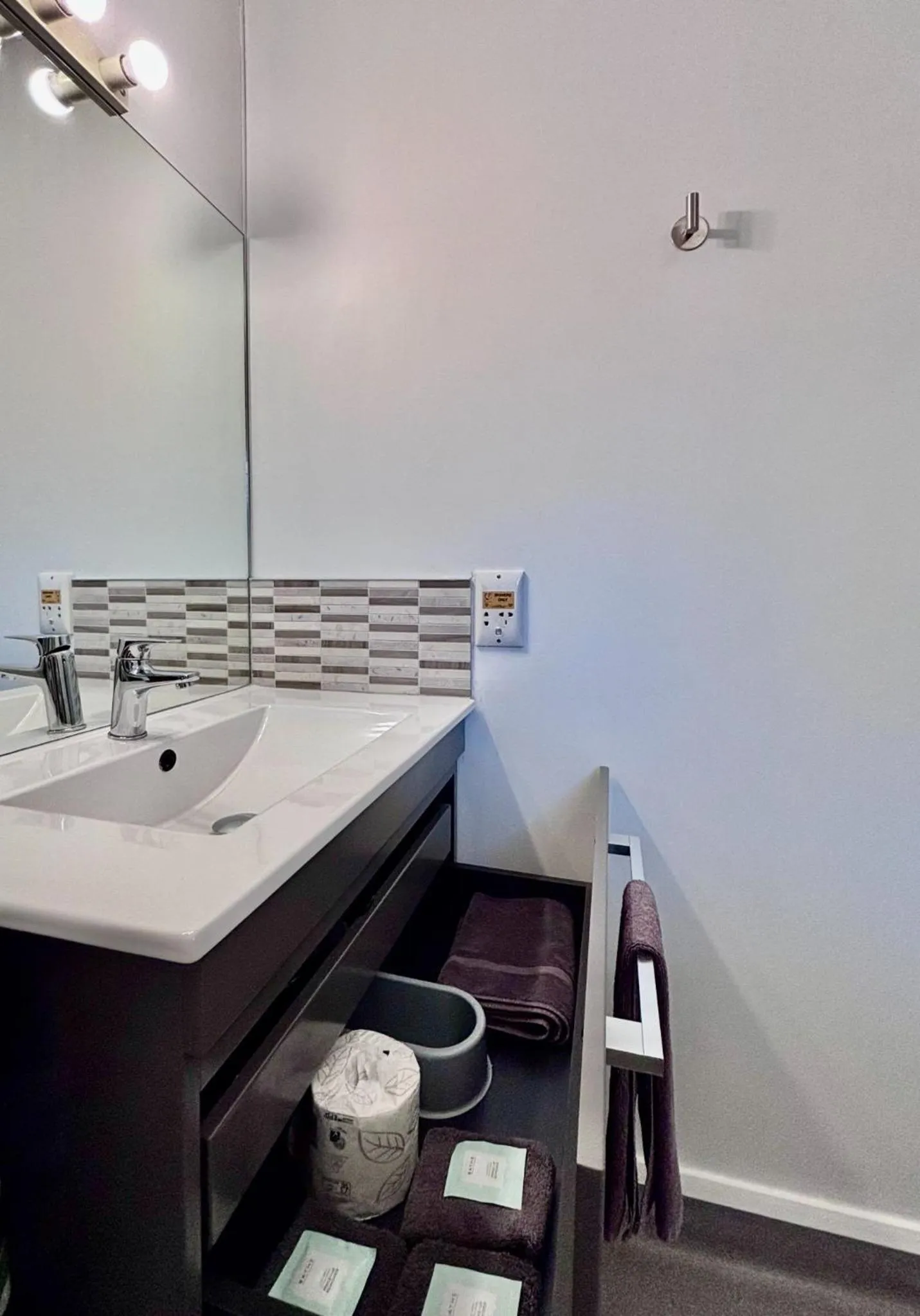 Bathroom in Wrights by the Sea Motel