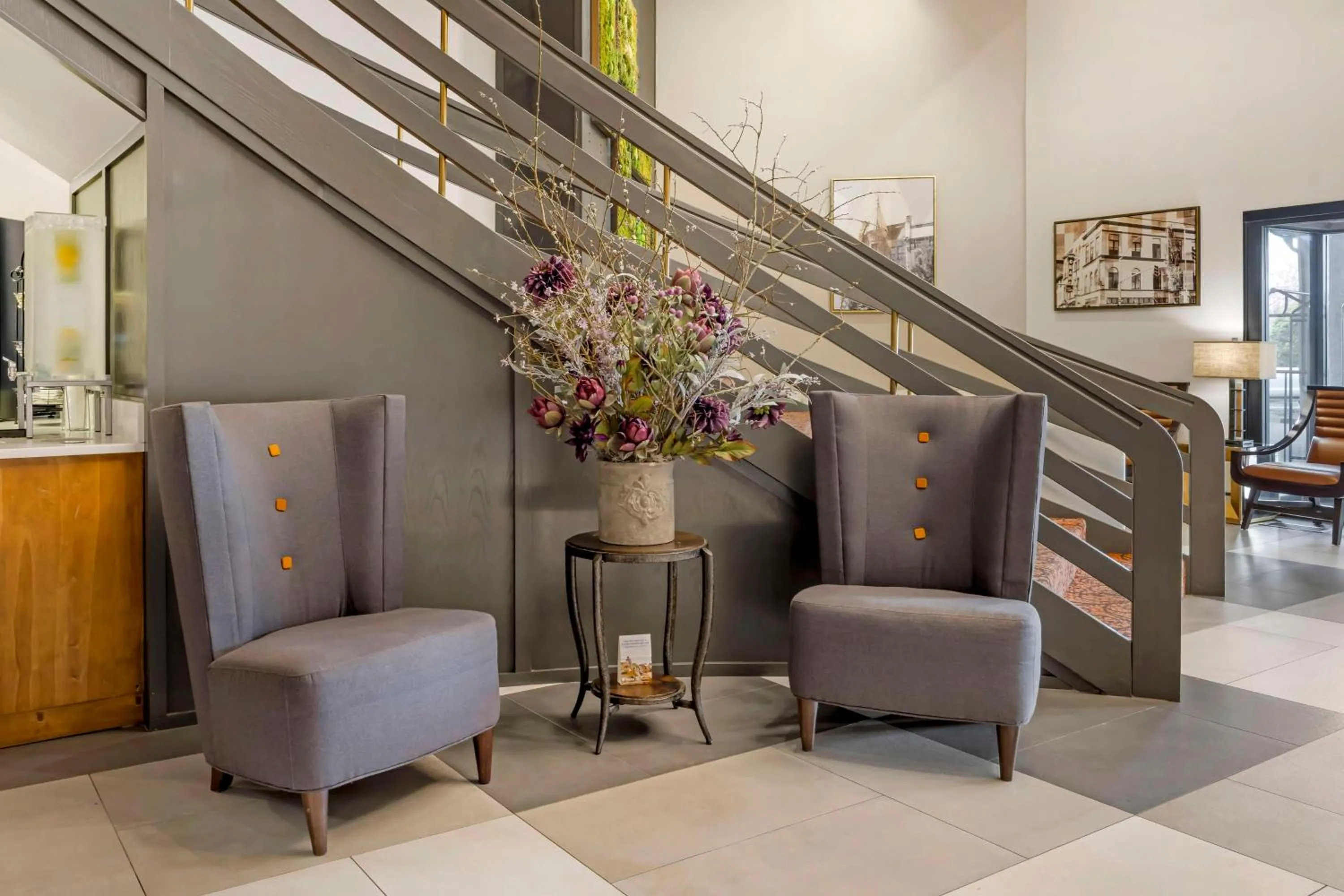 Lobby or reception in Best Western Plus Mill Creek Inn