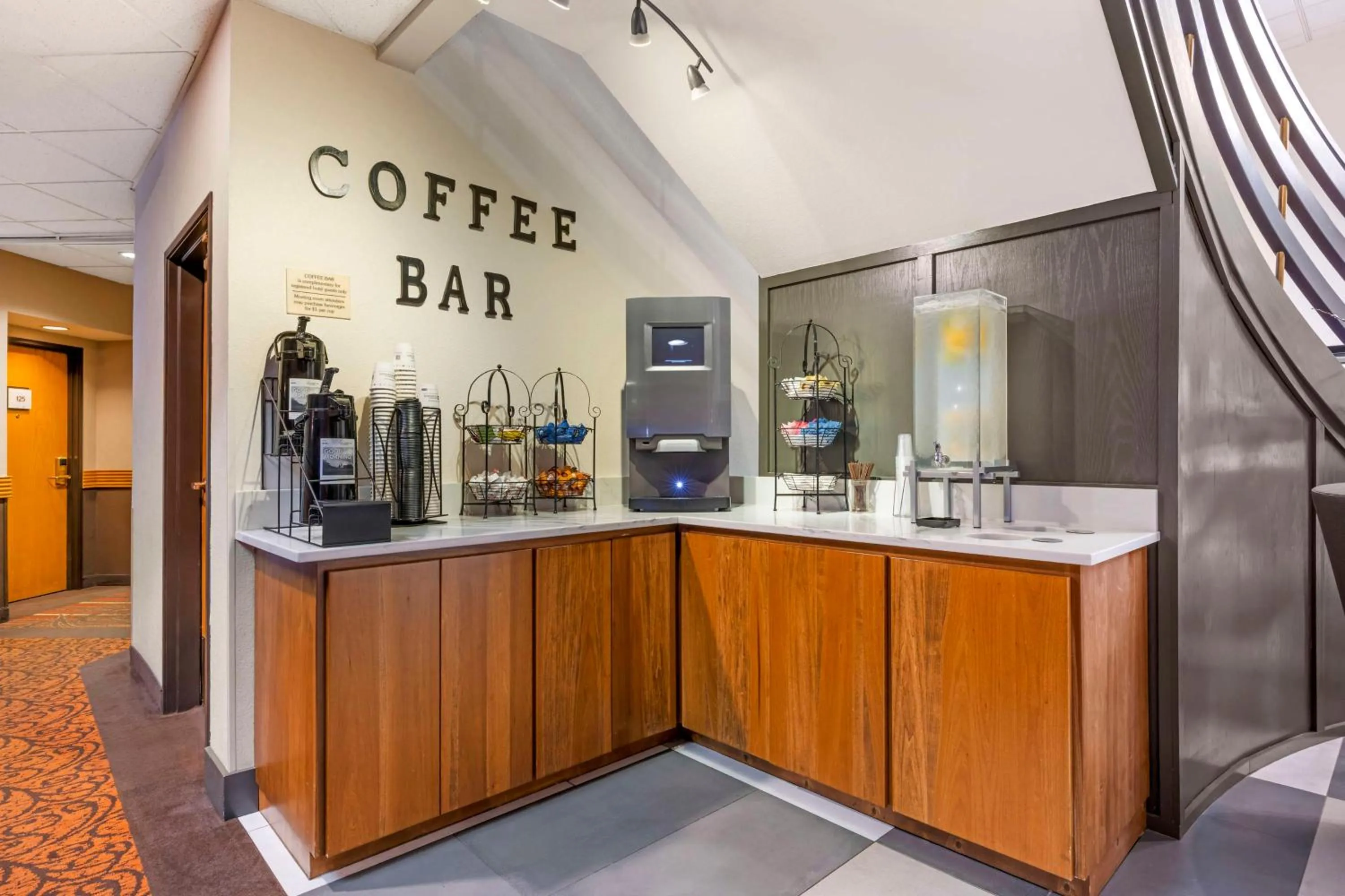 Restaurant/places to eat in Best Western Plus Mill Creek Inn