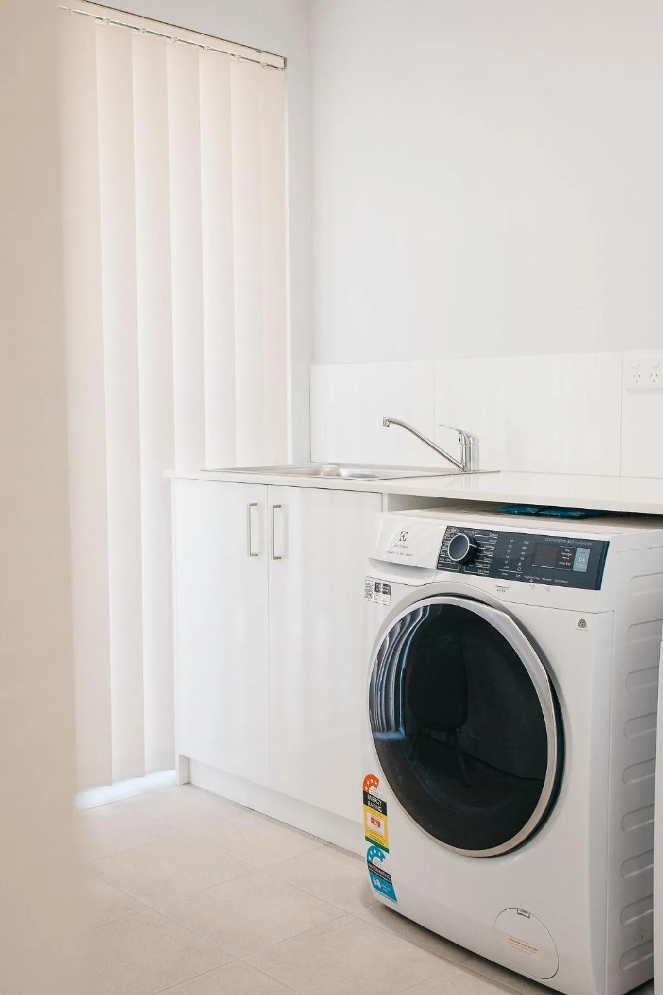 washing machine in Quality Apartments Banksia Albany