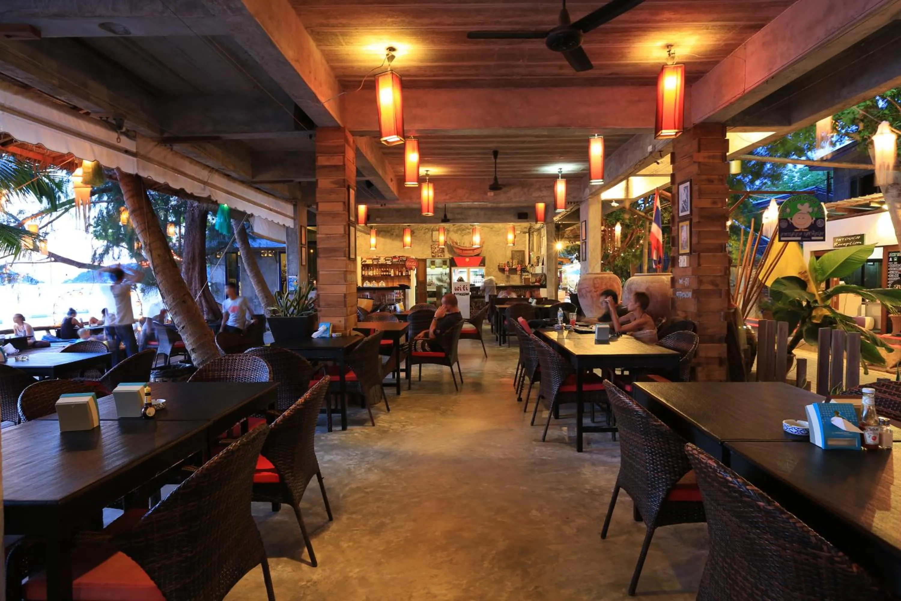 Restaurant/places to eat in In Touch Resort