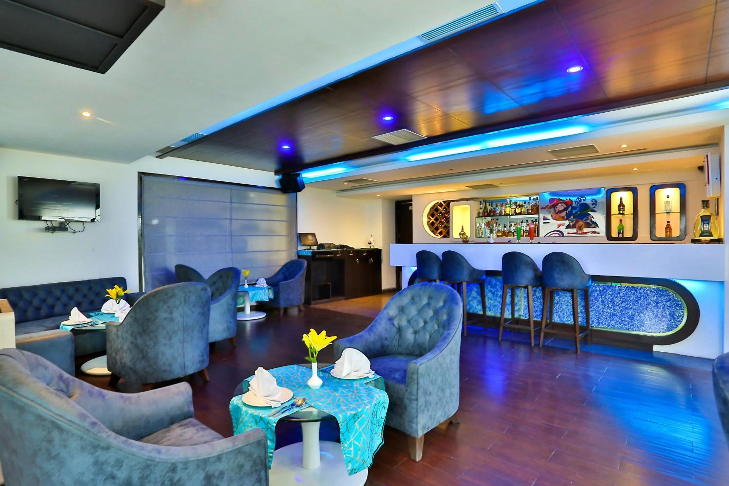 Restaurant/places to eat in Best Western Maryland