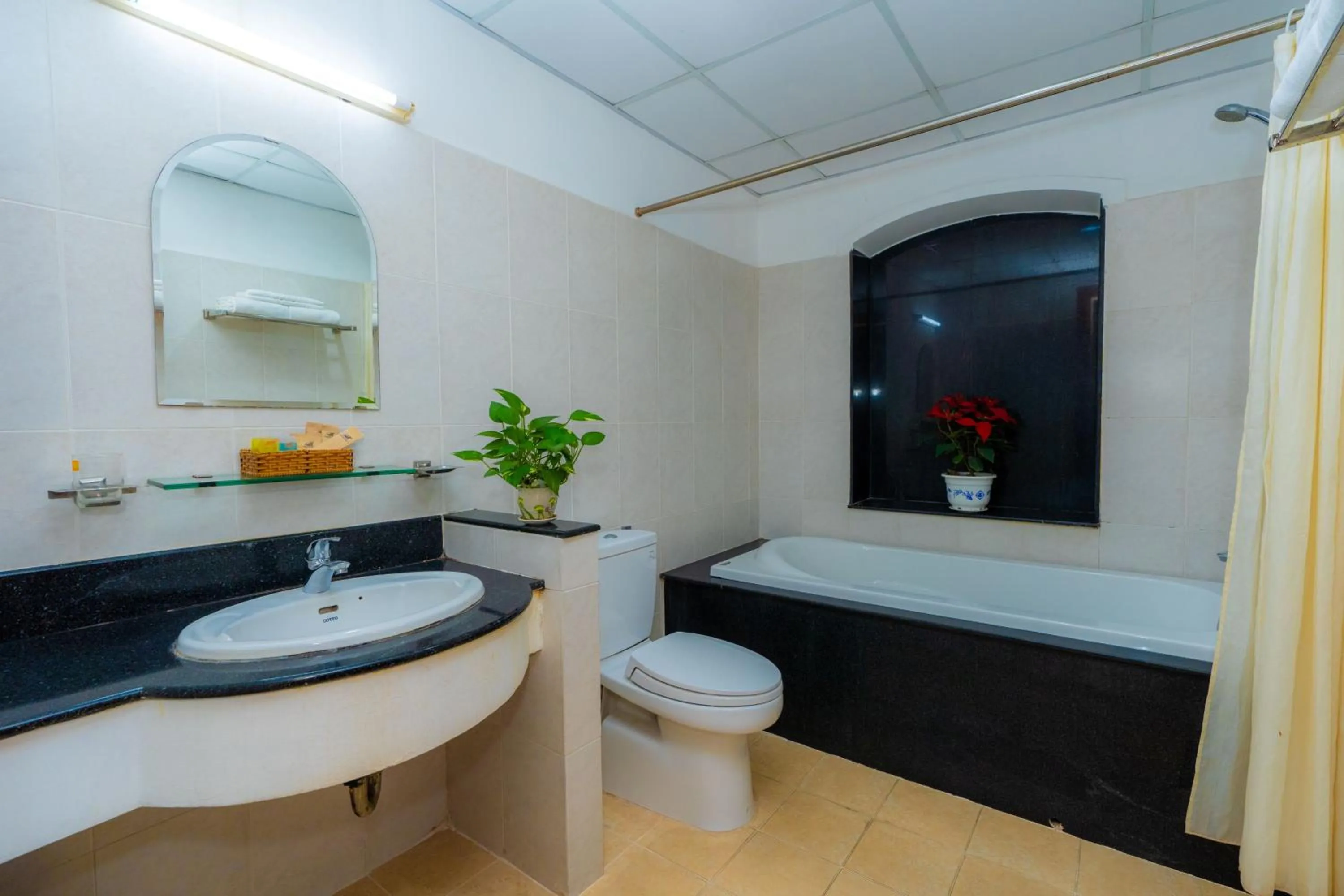 Toilet in Hoang Ha Boutique Hotel