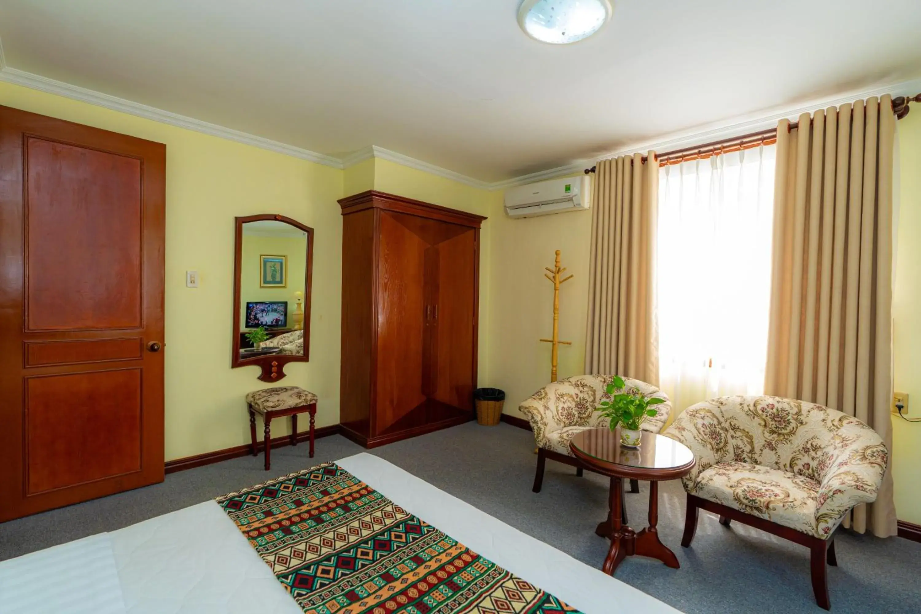 Deluxe Double or Twin Room with Balcony in Hoang Ha Boutique Hotel Deluxe Double or Twin Room with Balcony in Hoang Ha Boutique Hotel