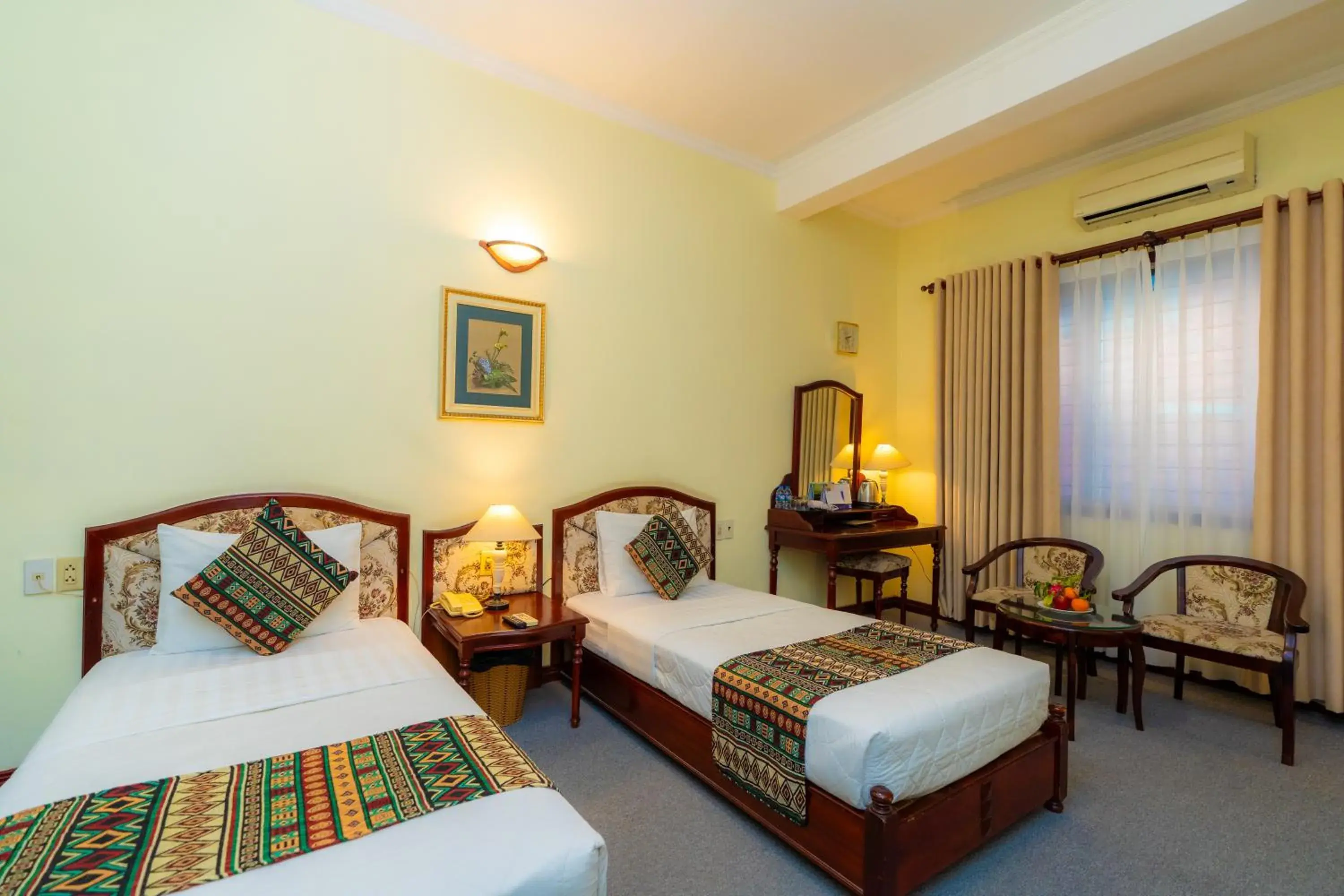 Superior Triple Room in Hoang Ha Boutique Hotel Superior Triple Room in Hoang Ha Boutique Hotel