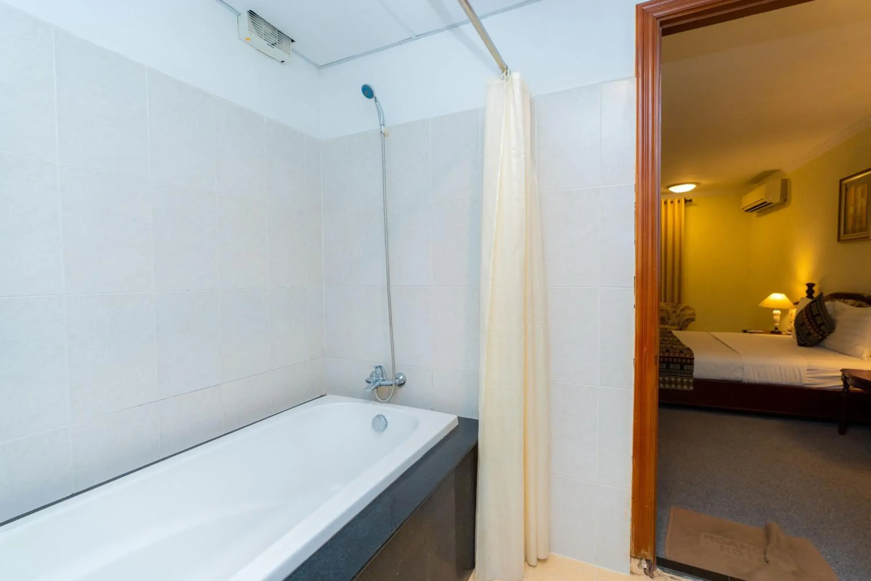 Superior Double Room in Hoang Ha Boutique Hotel Superior Double Room in Hoang Ha Boutique Hotel