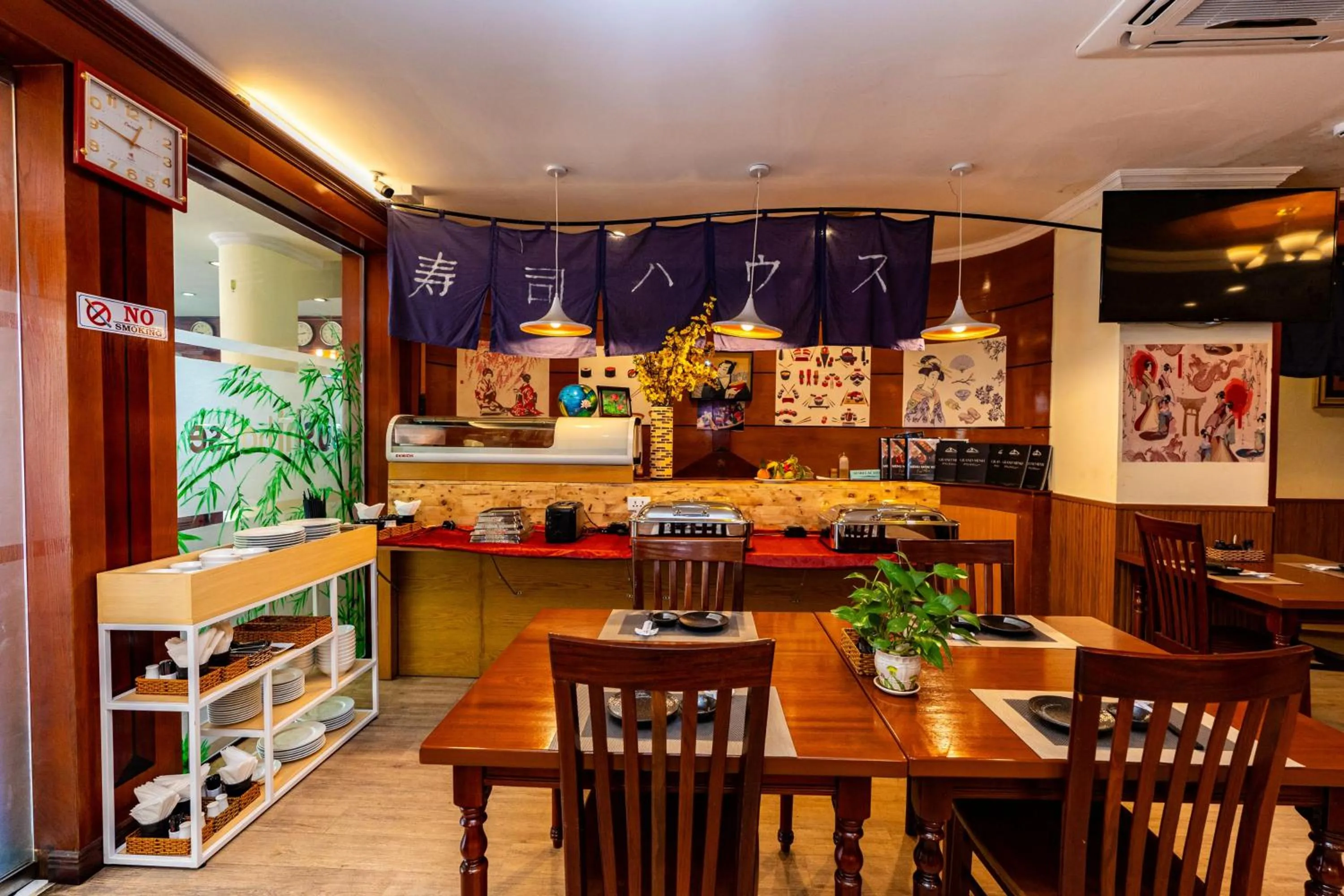 Restaurant/places to eat in Hoang Ha Boutique Hotel
