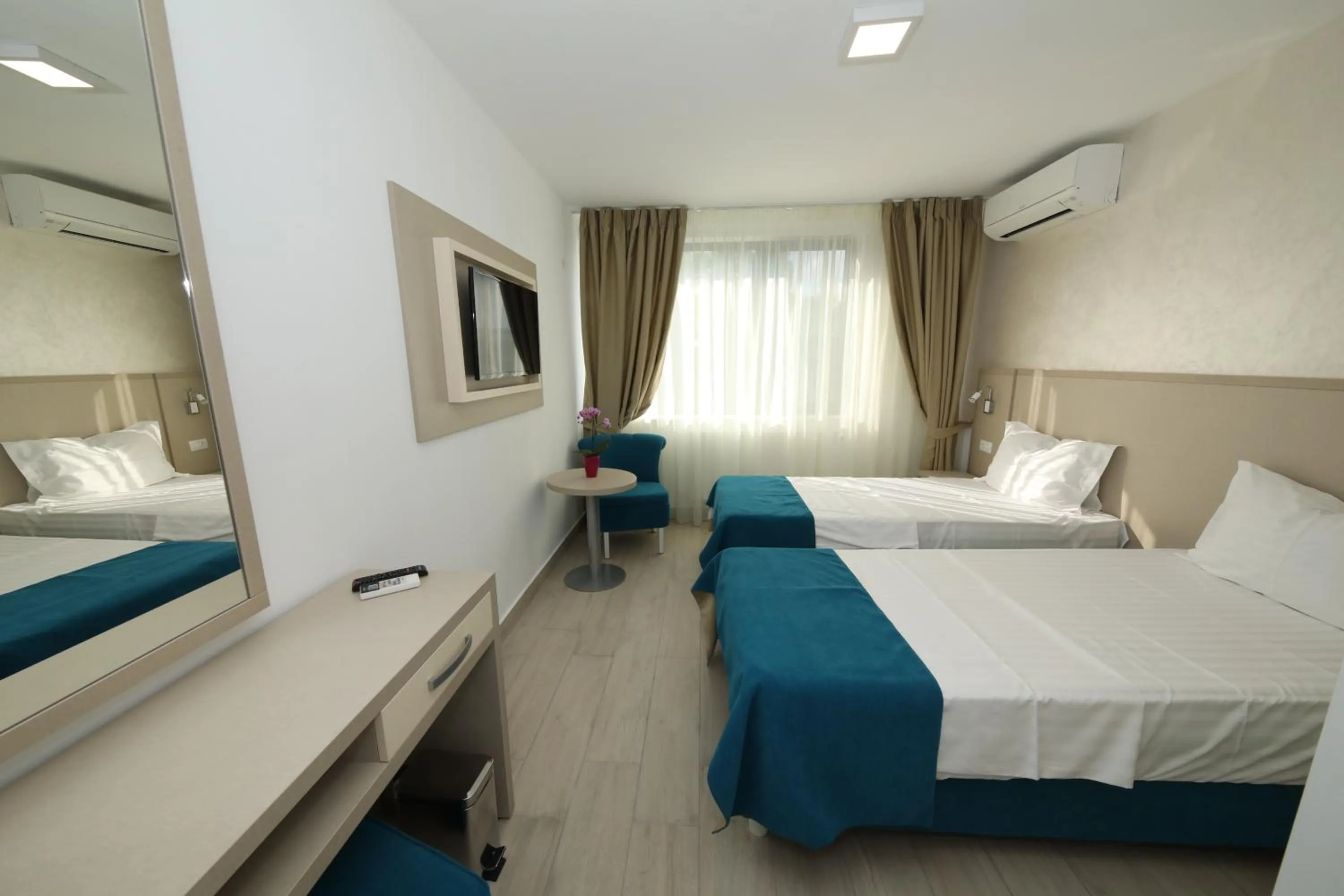 Photo of the whole room, Bed in Hotel Delfin