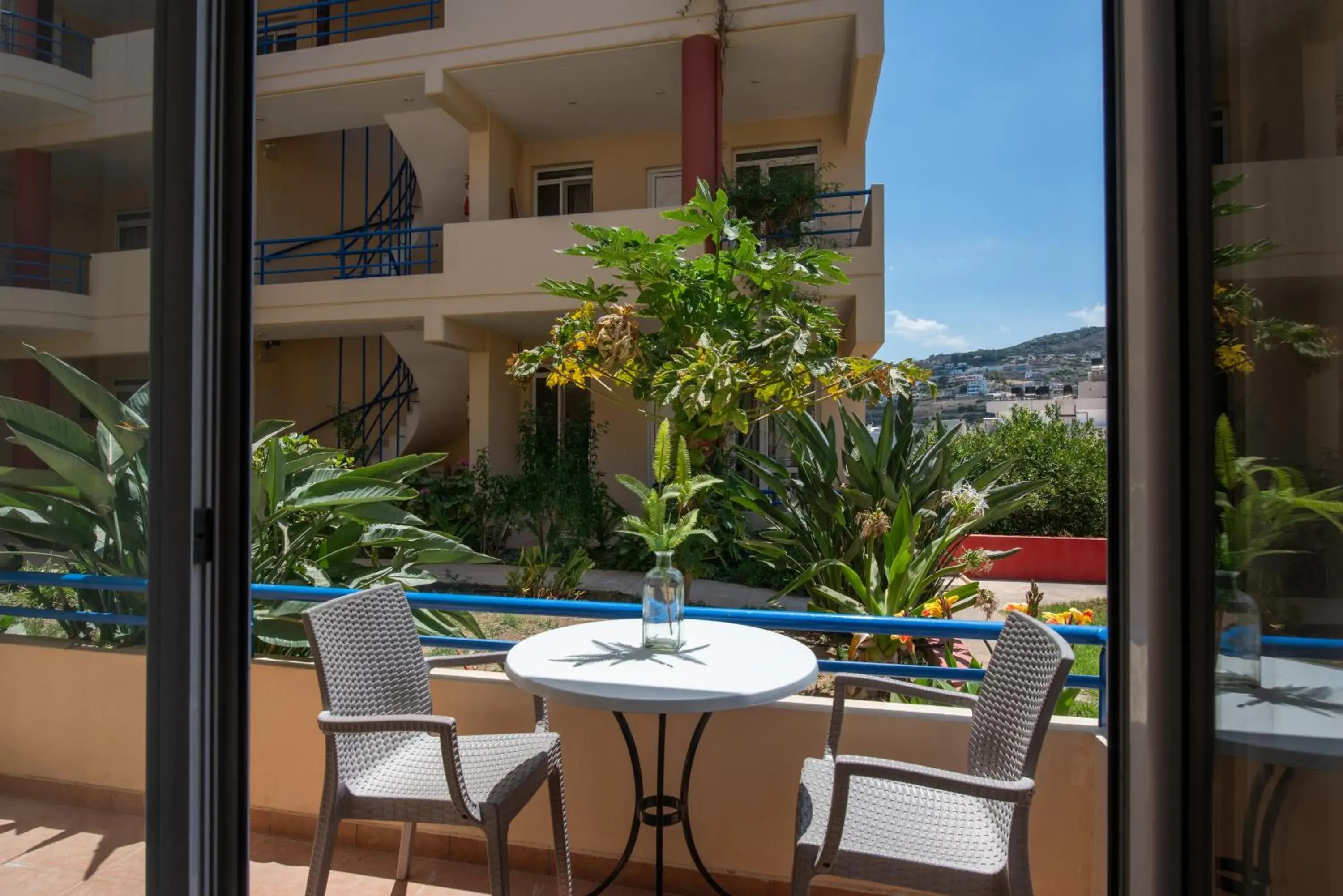 Twin Room with Garden View in Alexander House Hotel Twin Room with Garden View in Alexander House Hotel