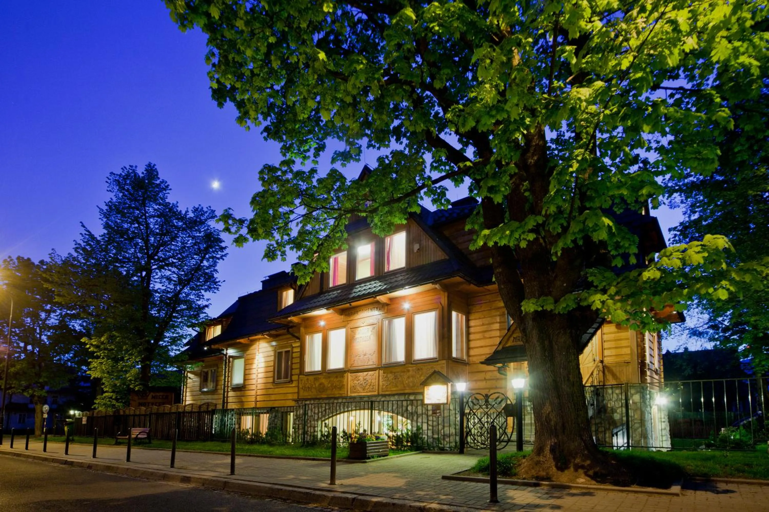 Facade/entrance in Apartamenty ApartArt Zakopane