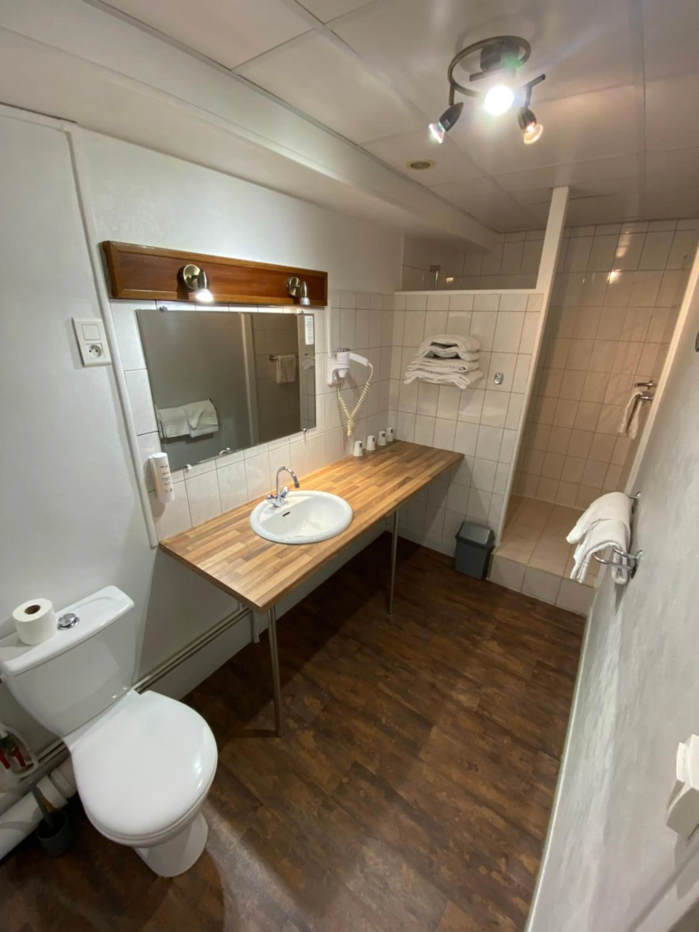 Bathroom in Nouvel Hotel