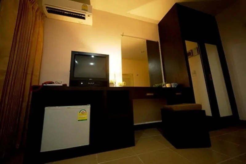 TV and multimedia in Baan Vor. Sumongkol Service Apartment