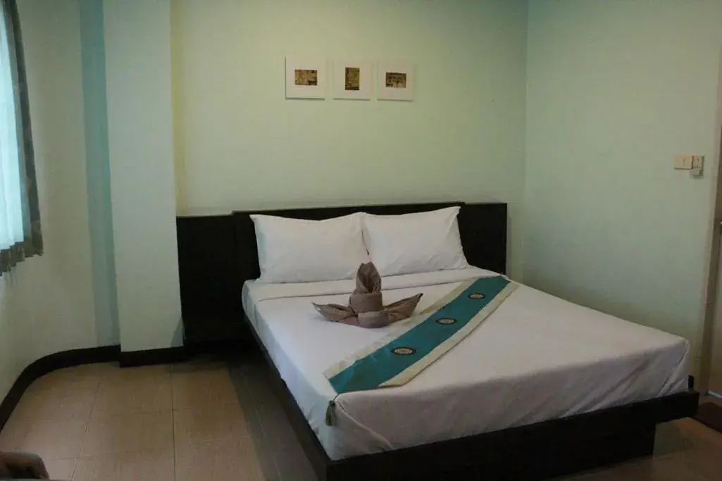 Superior Double Room in Baan Vor. Sumongkol Service Apartment Superior Double Room in Baan Vor. Sumongkol Service Apartment