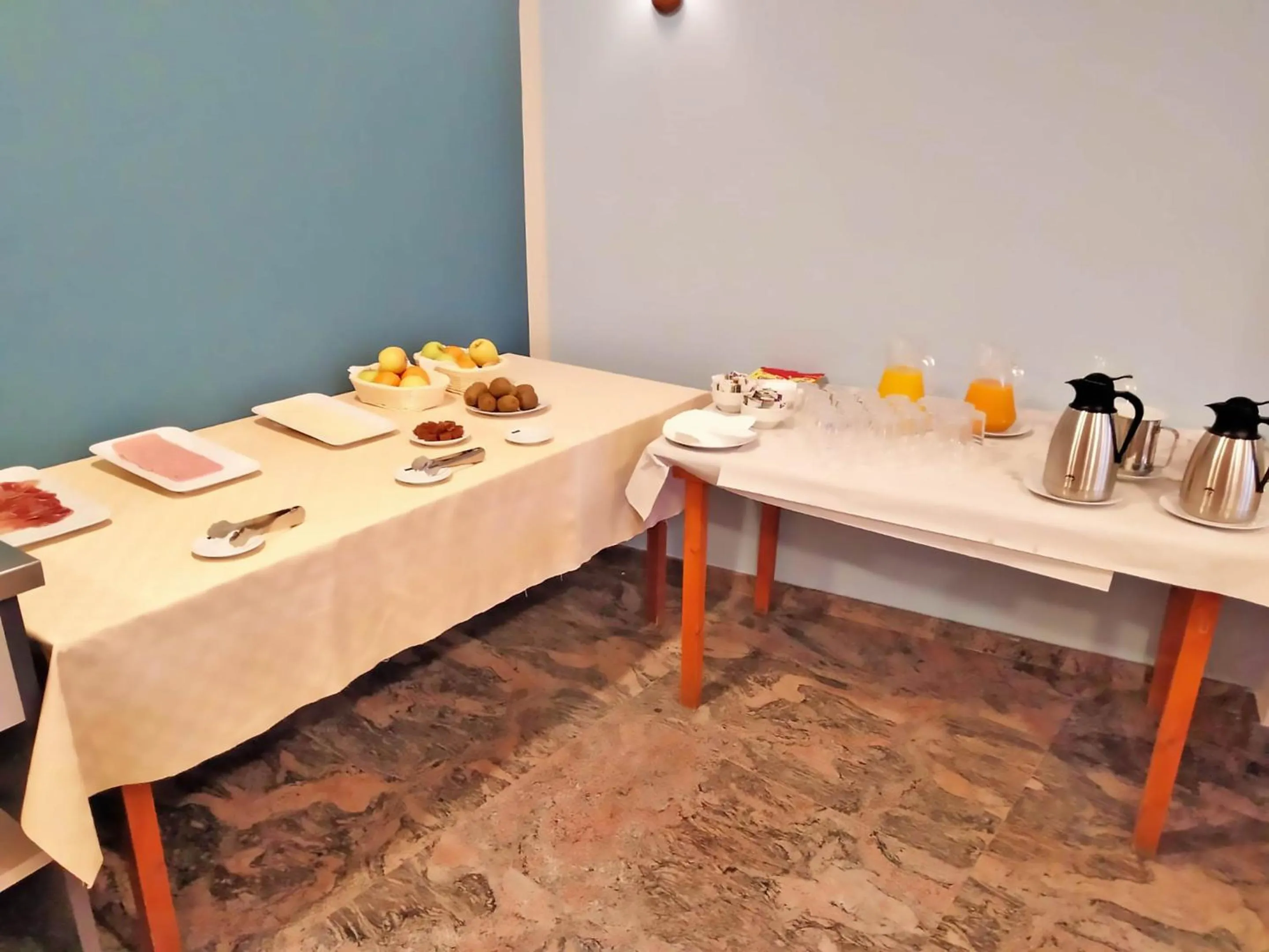 Buffet breakfast in Hotel Acquamaris 3000