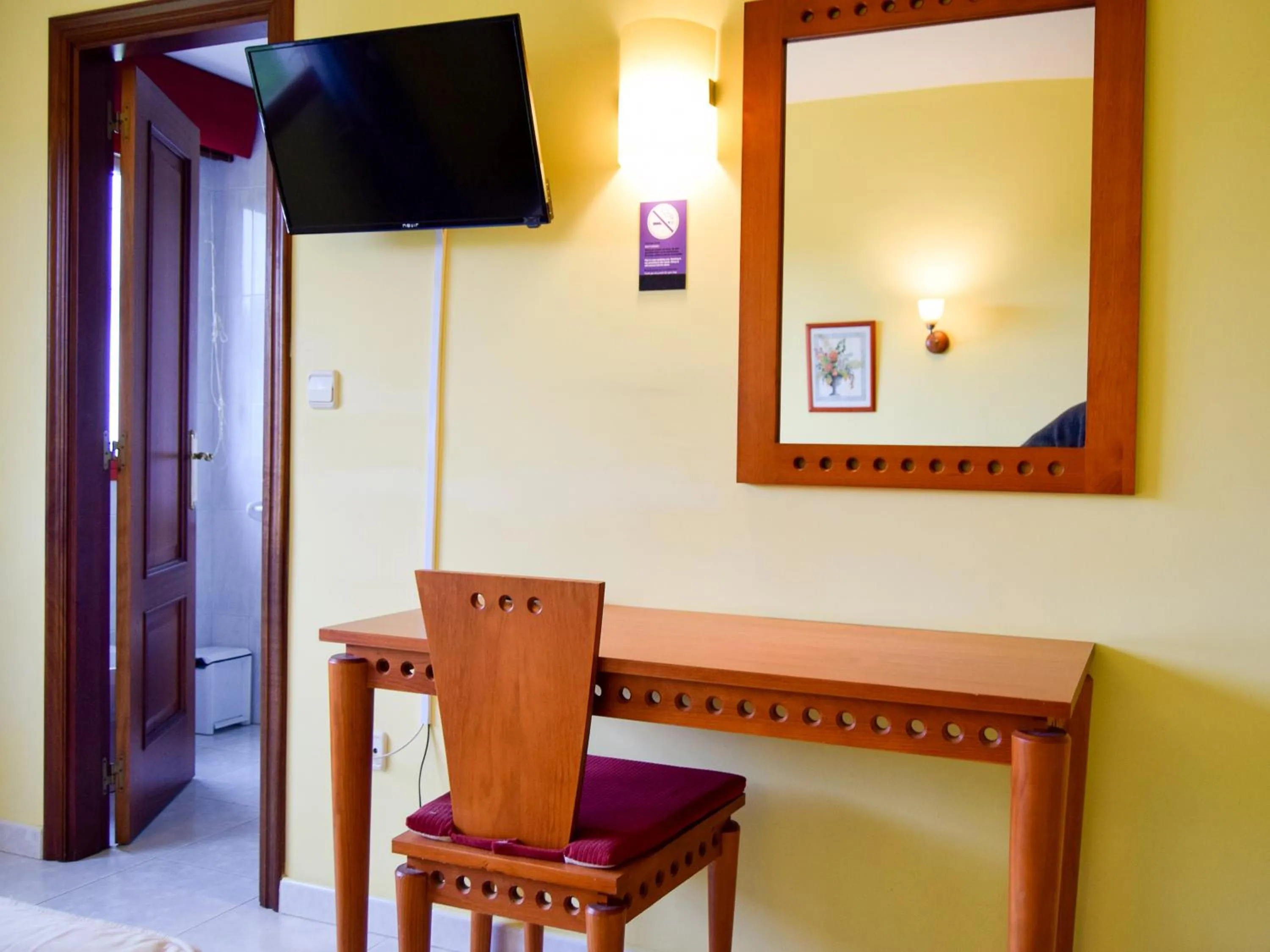 TV and multimedia in Hotel Acquamaris 3000