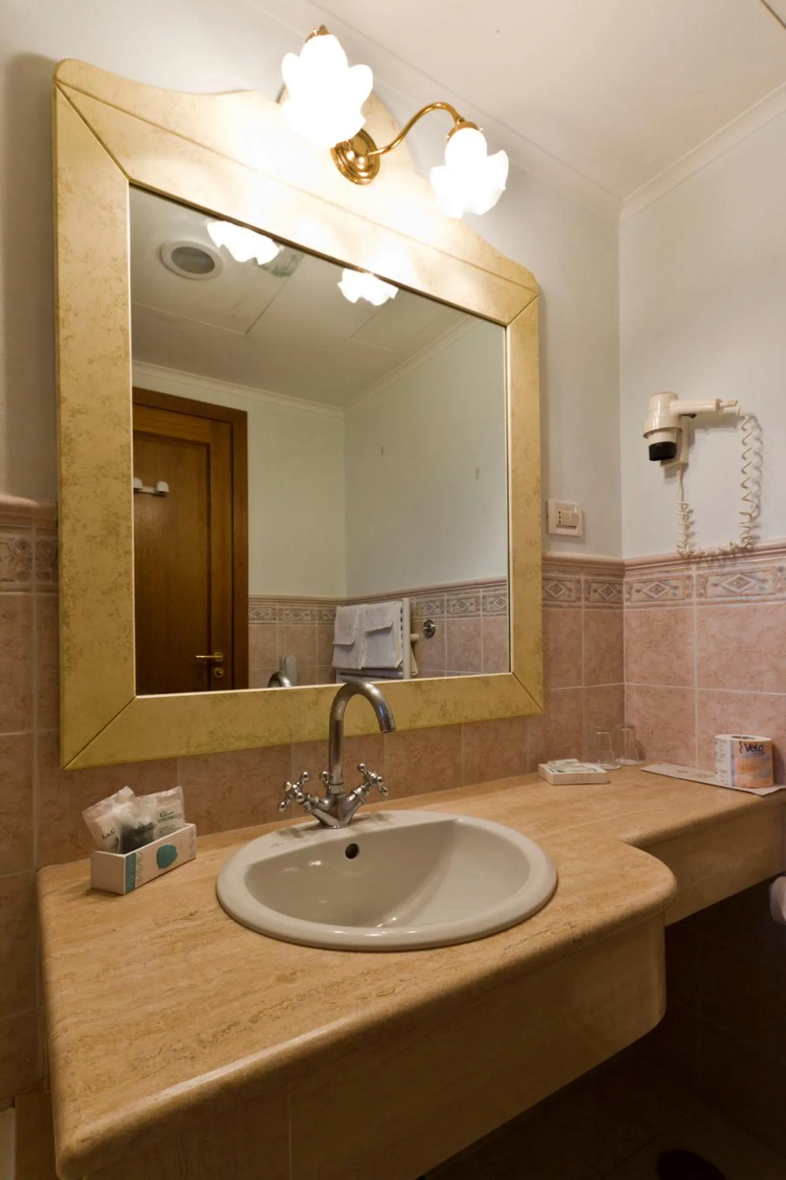 Bathroom in Hotel La Conchiglia