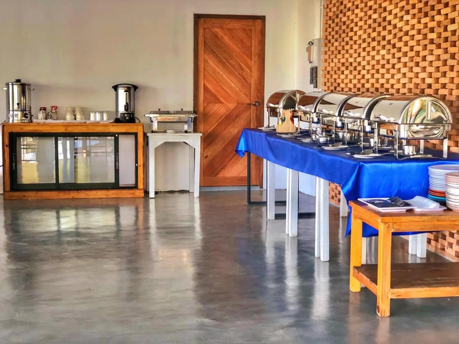 Restaurant/places to eat in Diamond Village Pai