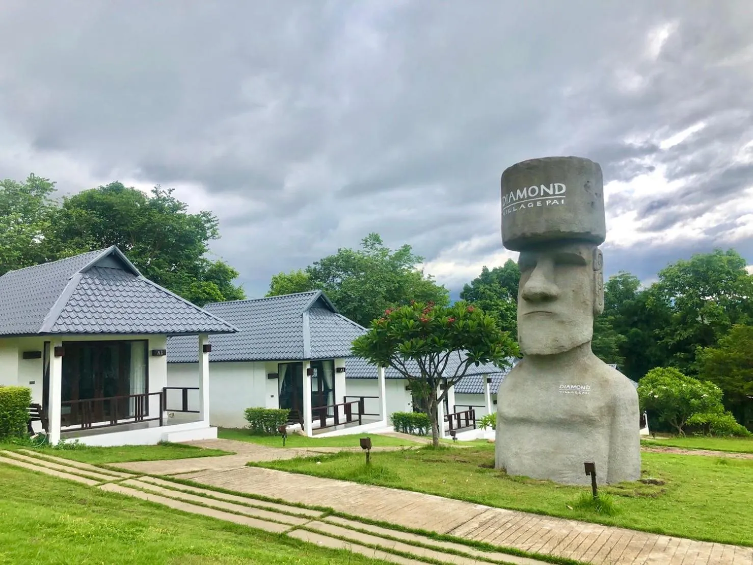 Property building in Diamond Village Pai