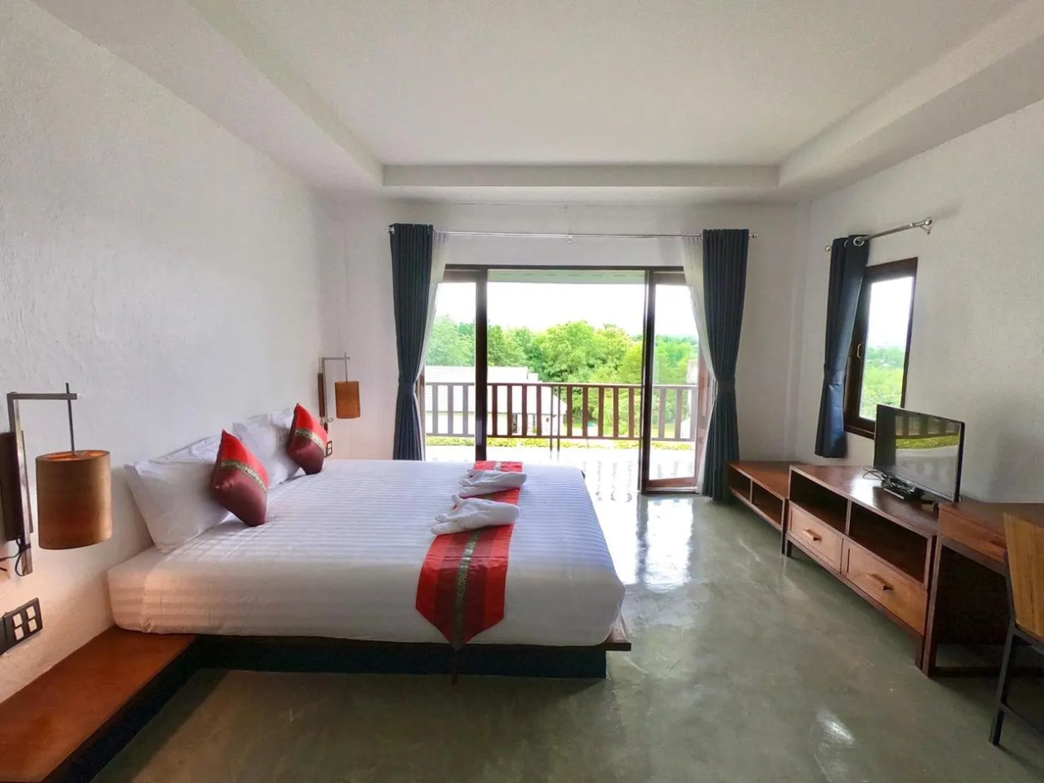 Photo of the whole room, Bed in Diamond Village Pai