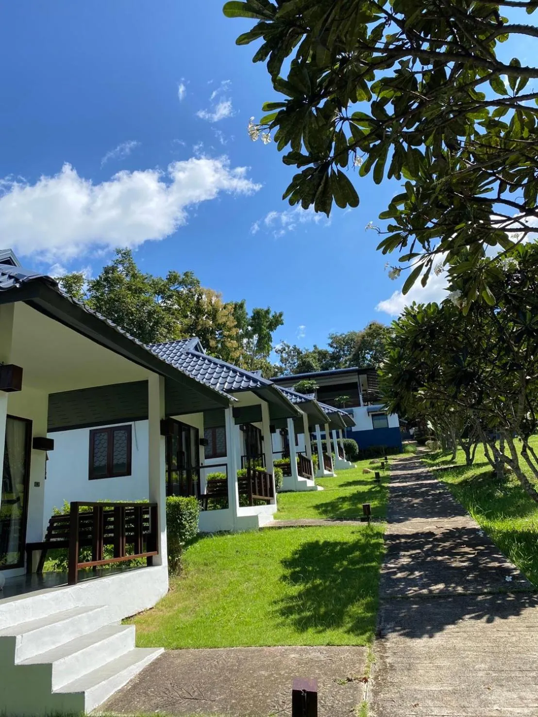 Photo of the whole room in Diamond Village Pai