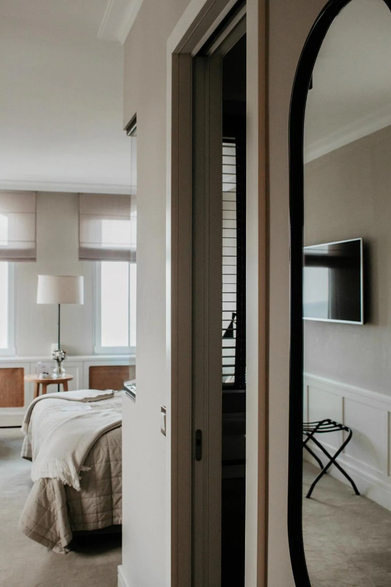 Photo of the whole room, Bed in Strandhotel Ostende