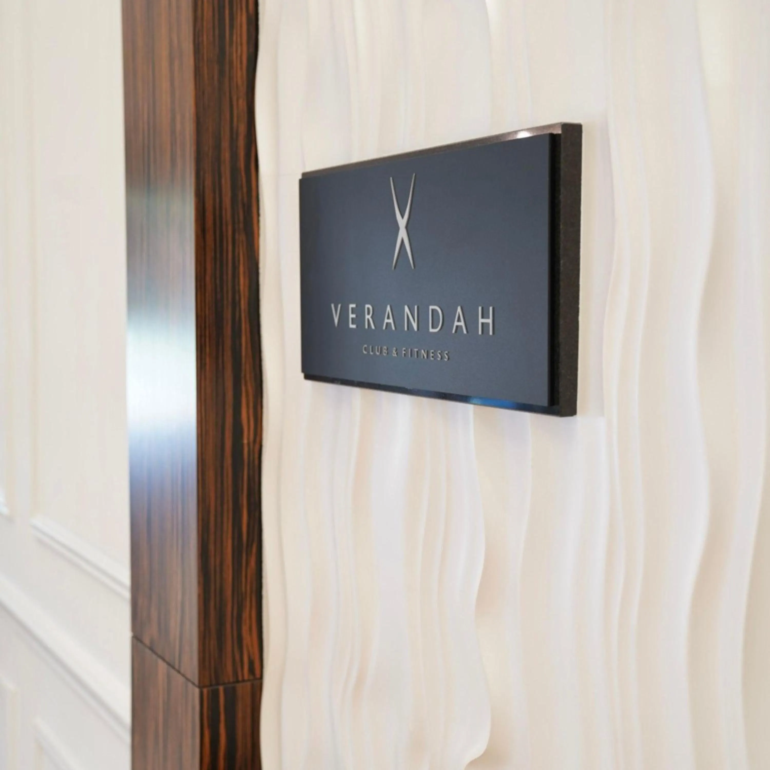 Property building in Hilton Anatole