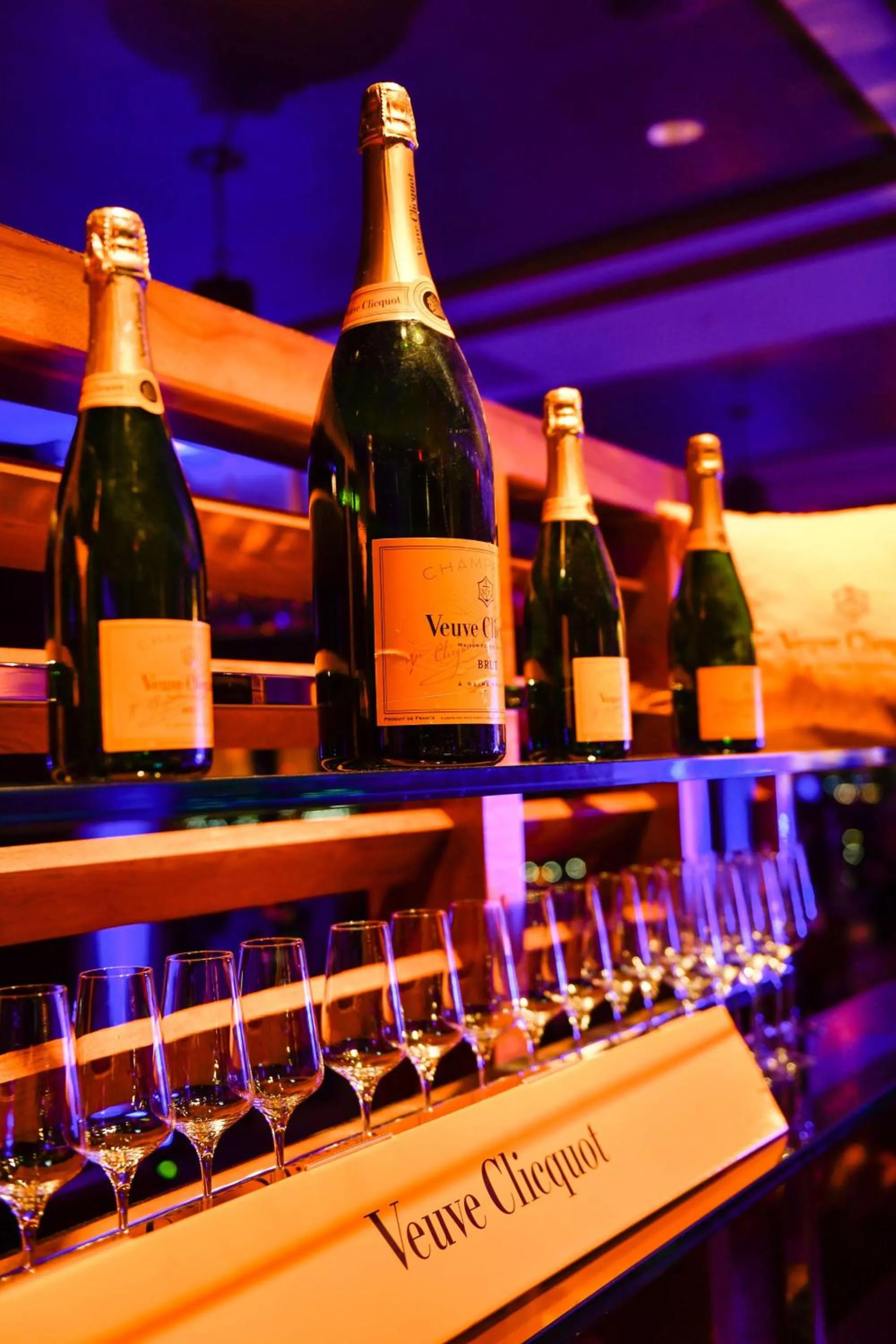 Restaurant/places to eat in Hilton Anatole