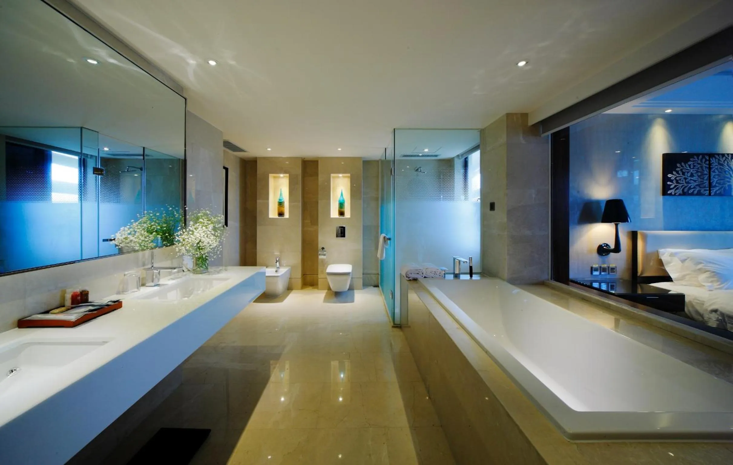 Bathroom in DW Hotel