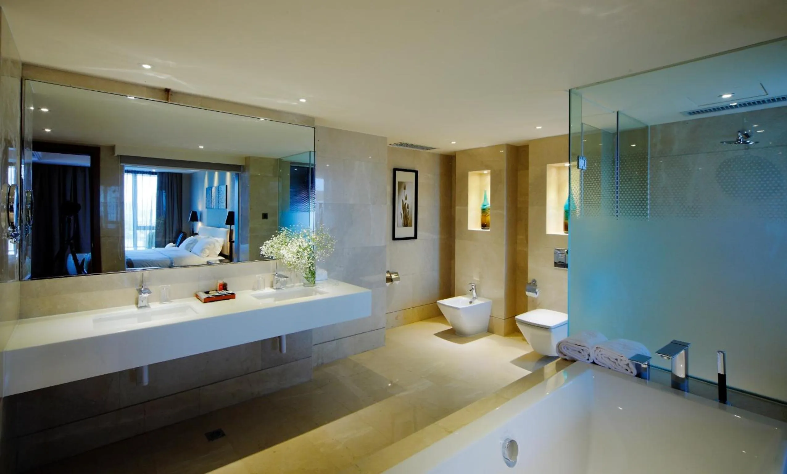 Bathroom in DW Hotel