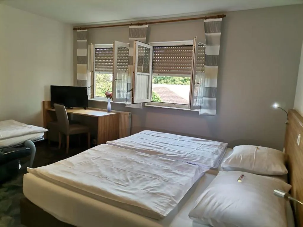 Bed in Landhaus Hotel Müller