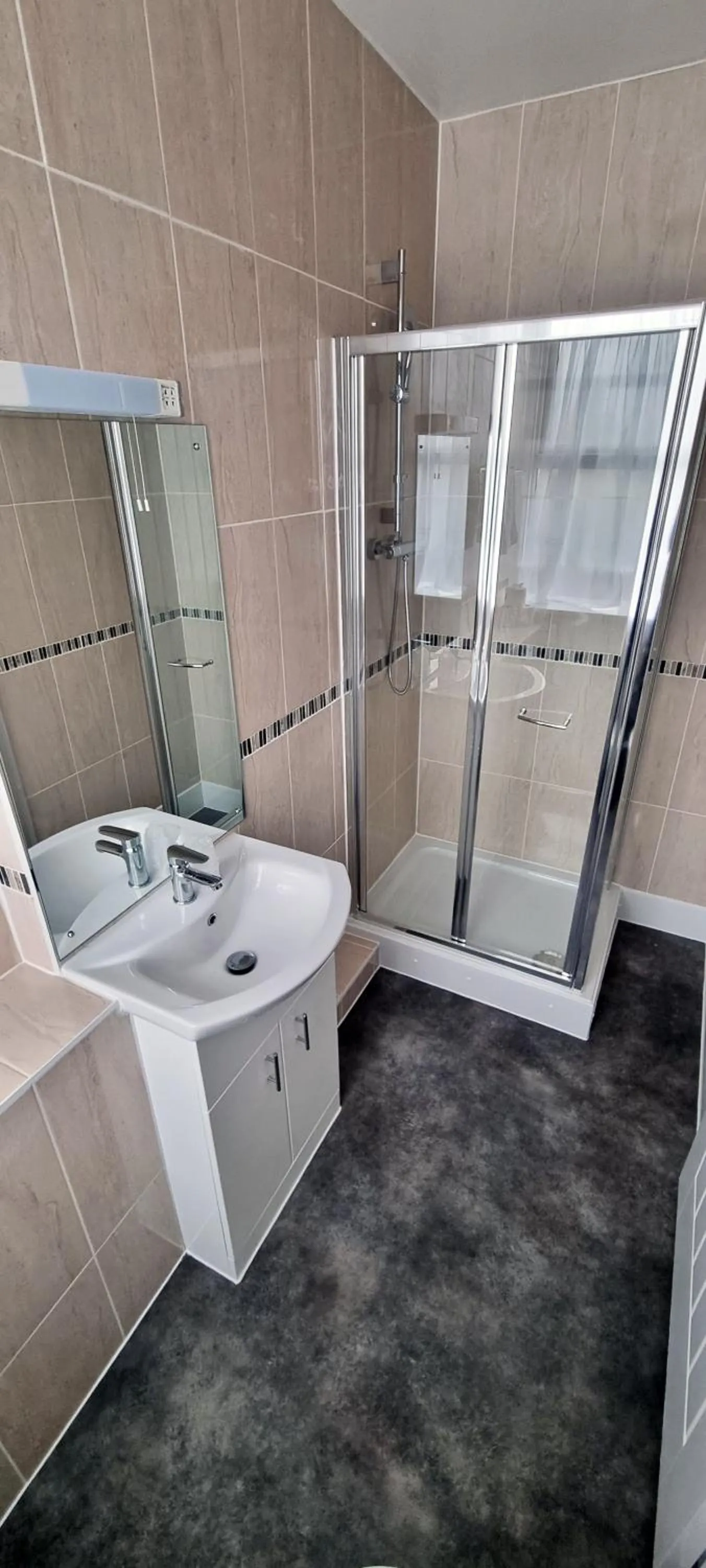 Bathroom in Medehamstede Hotel