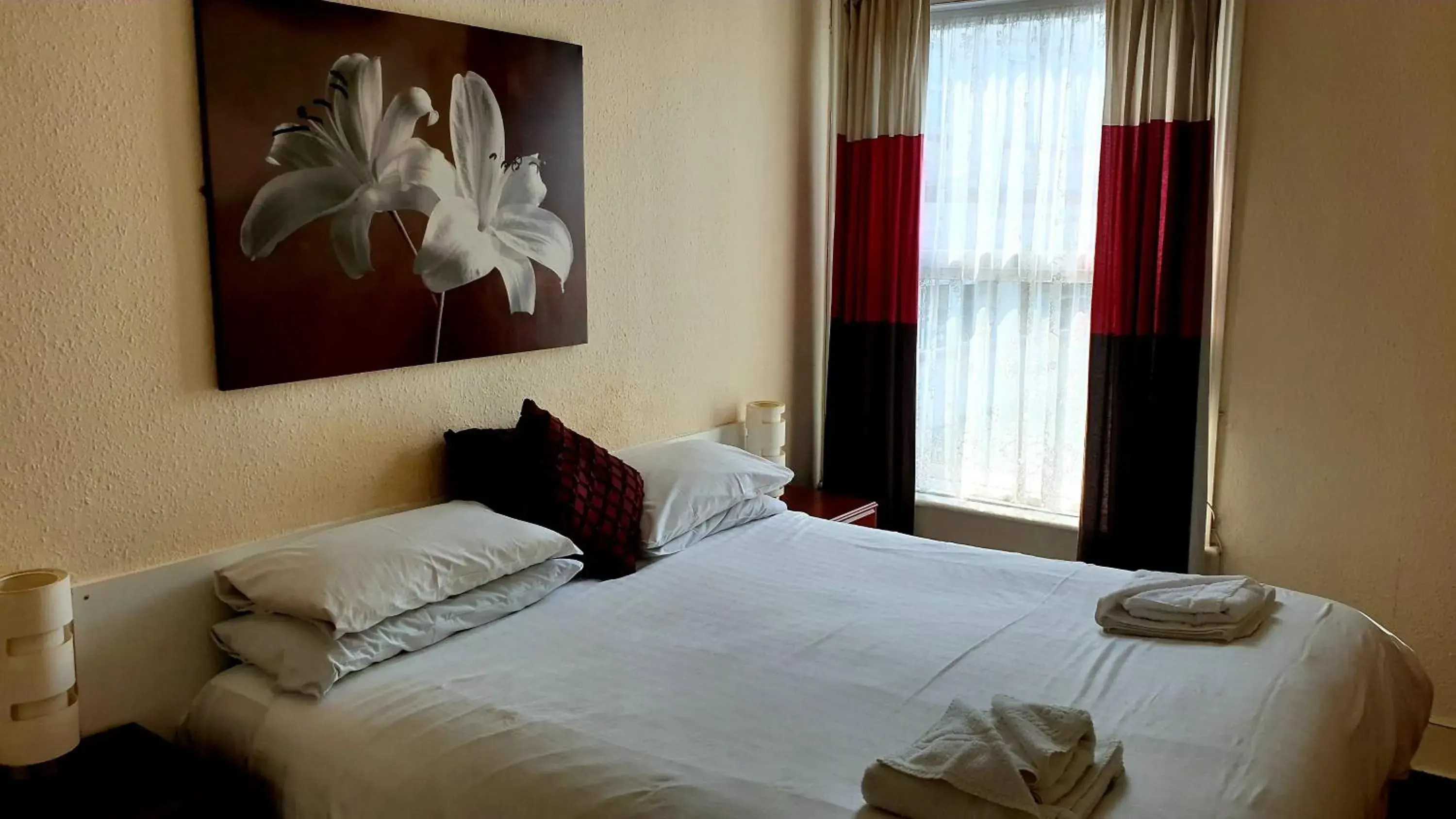 Double Room in Medehamstede Hotel Double Room in Medehamstede Hotel