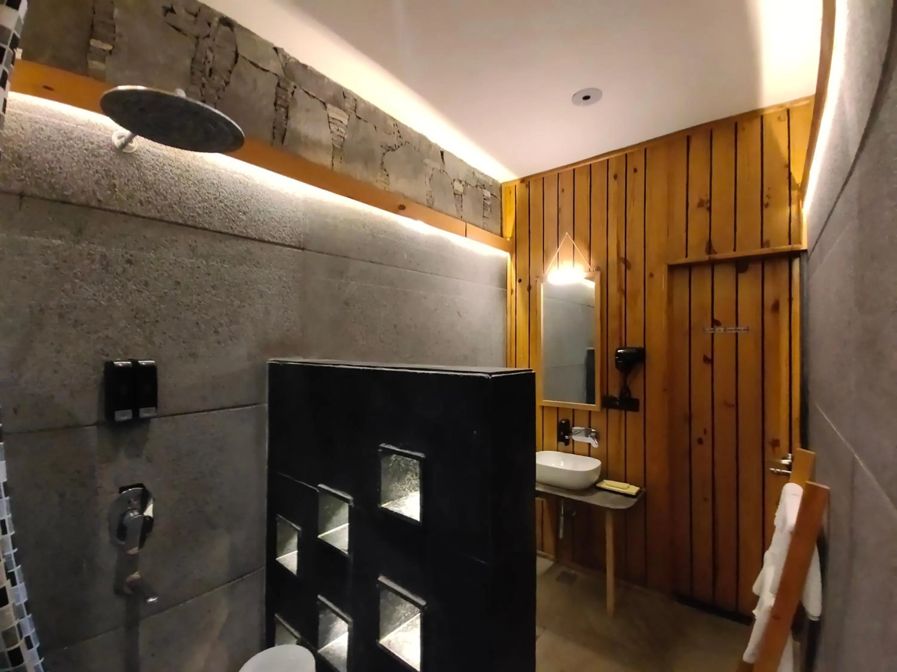 Bathroom in Bella Basera