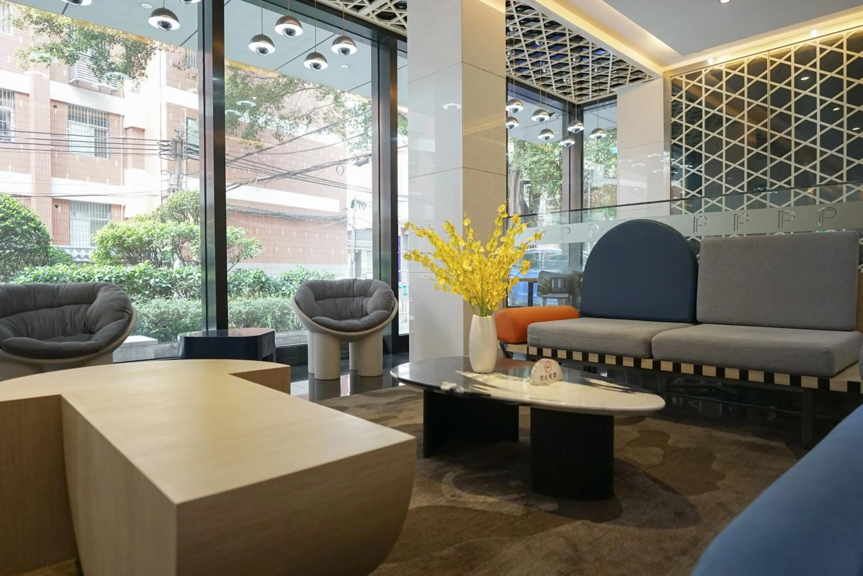 Lobby or reception in Paco Hotel Ouzhuang Metro Guangzhou
